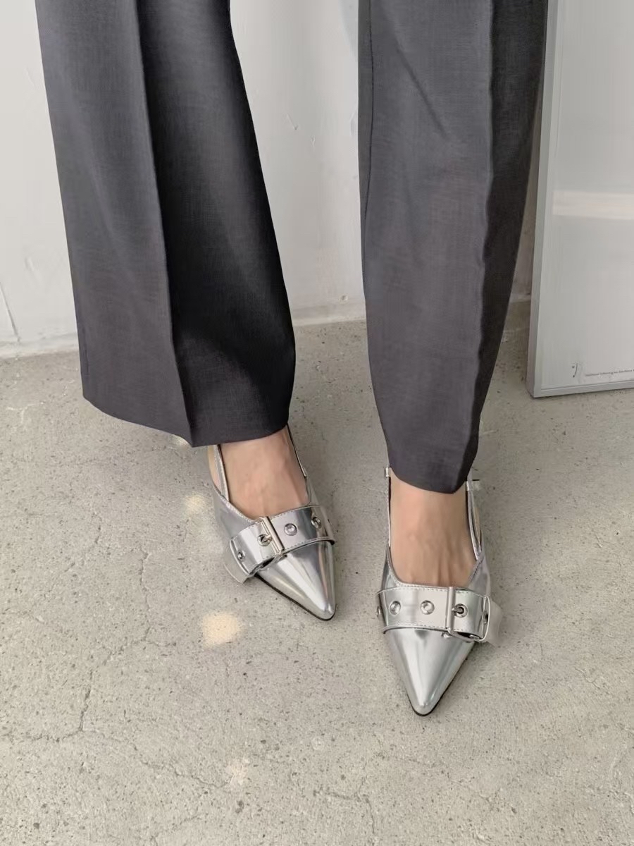 26SS/ 4CM SILVER BUCKLE HEELS