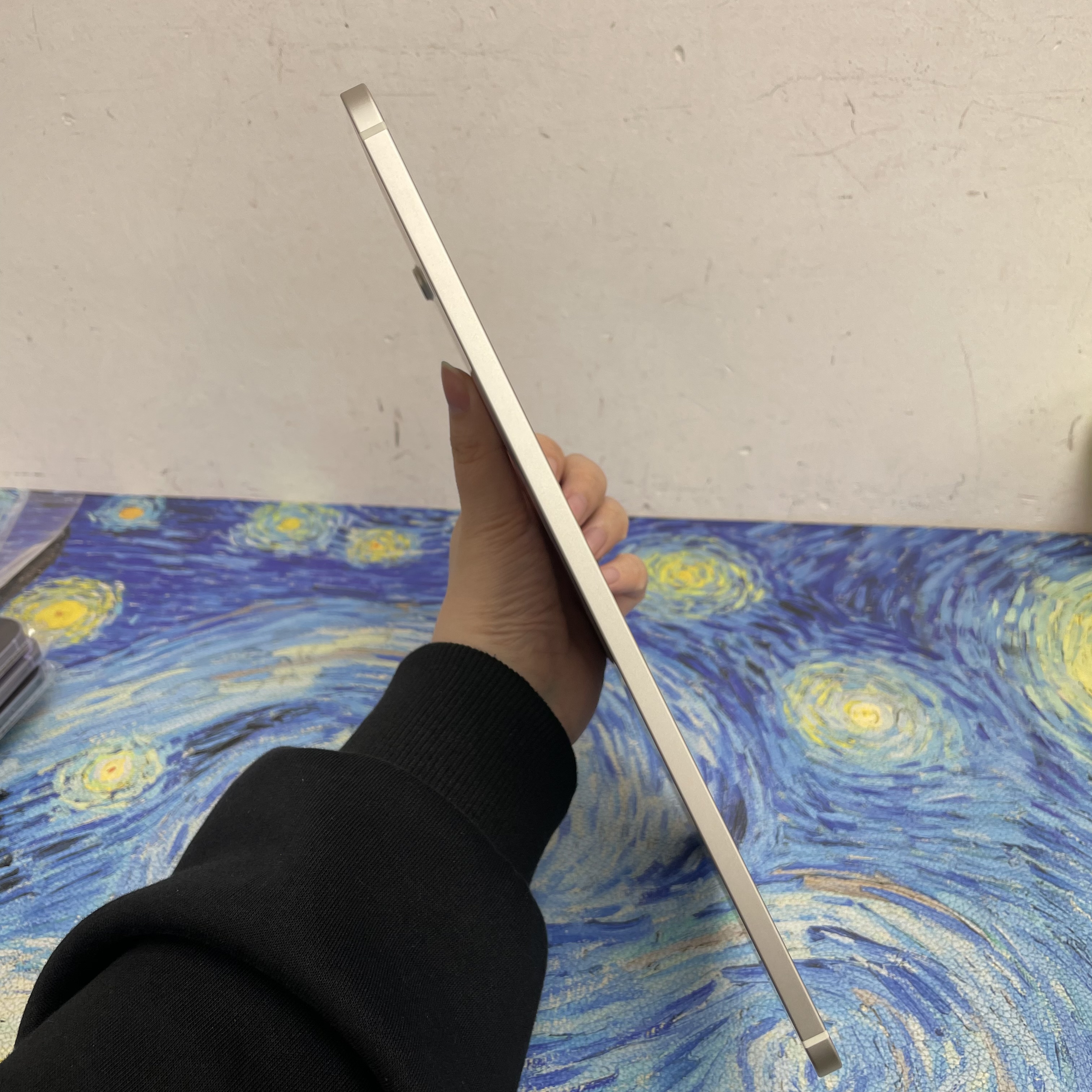 *4689 iPad Air 5 全新機 64GB 插卡版 銀色 sliver