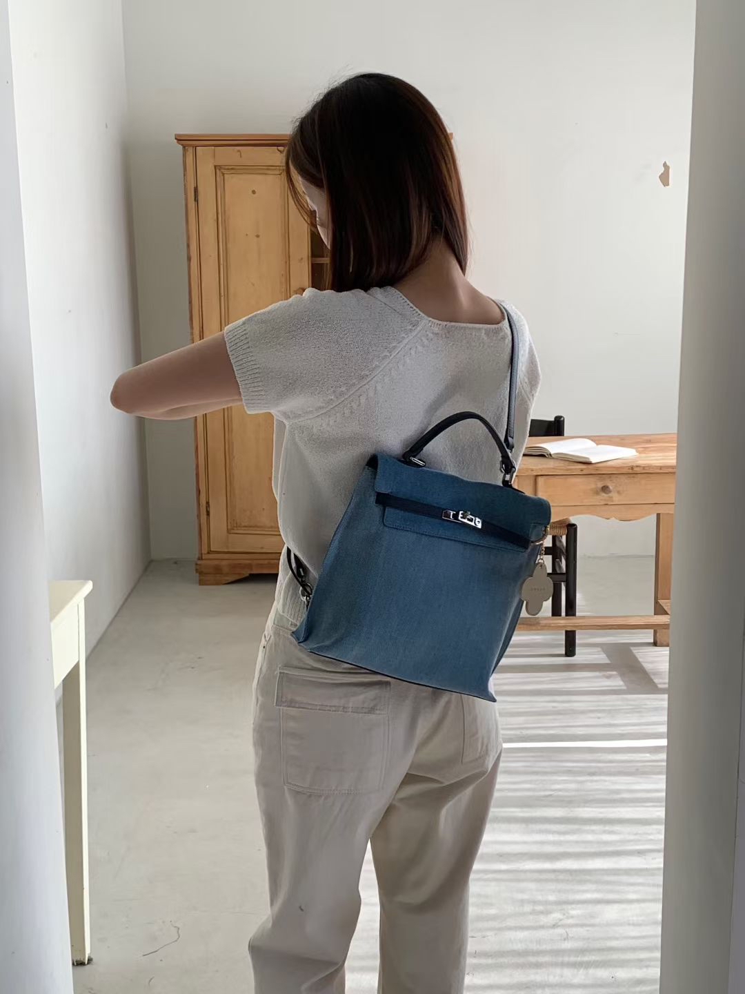 DM08_05 型格牛仔小書包 (牛仔)