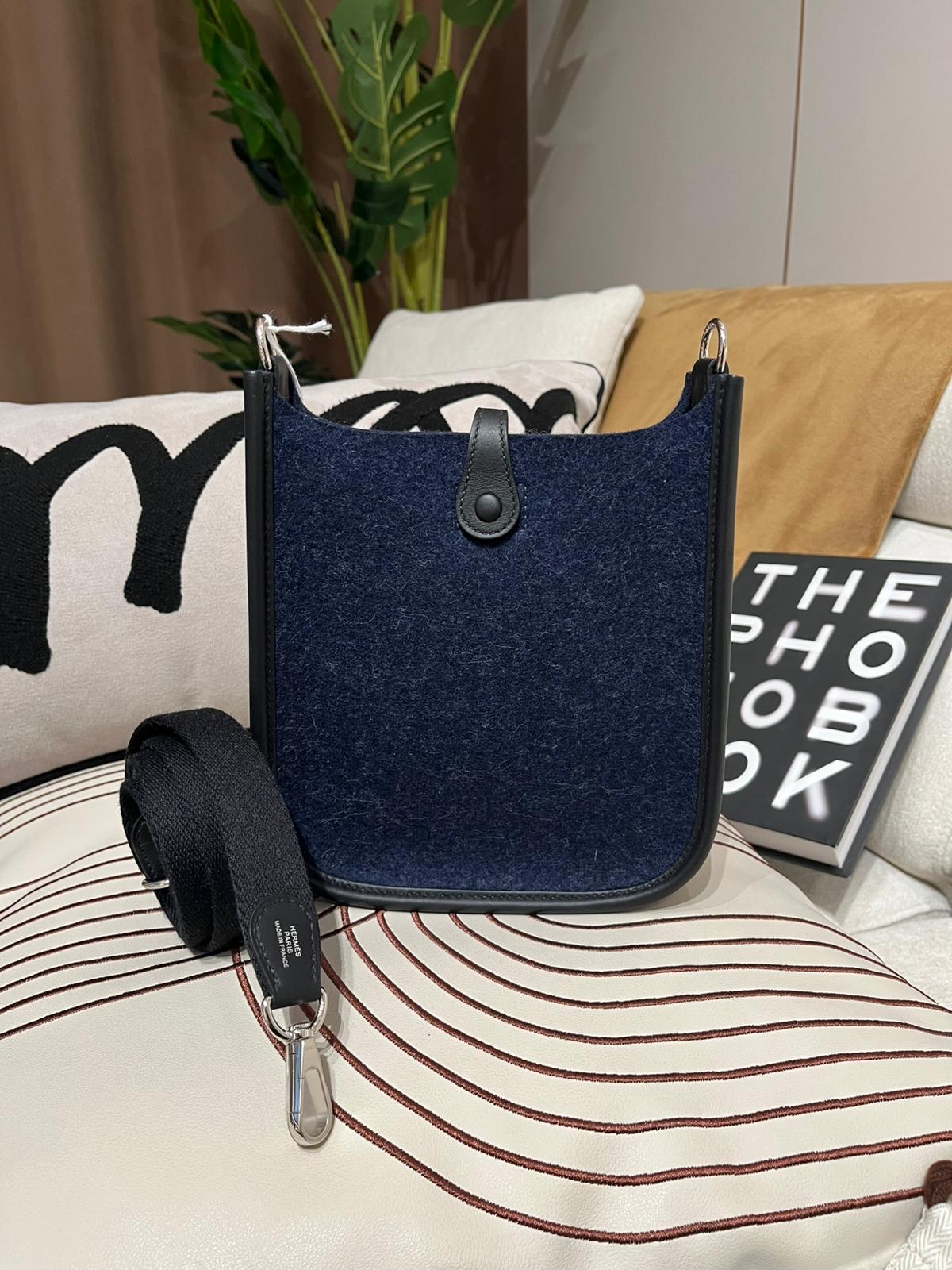 全新 HERMES Mini Evelyne 16 ,2Z 午夜藍 Bleu Nuit牛皮 Feutre 羊毛氈銀扣,STAMP Z , 100%Authentic,全新未使用品 ✅收據✅dust bag✅box 