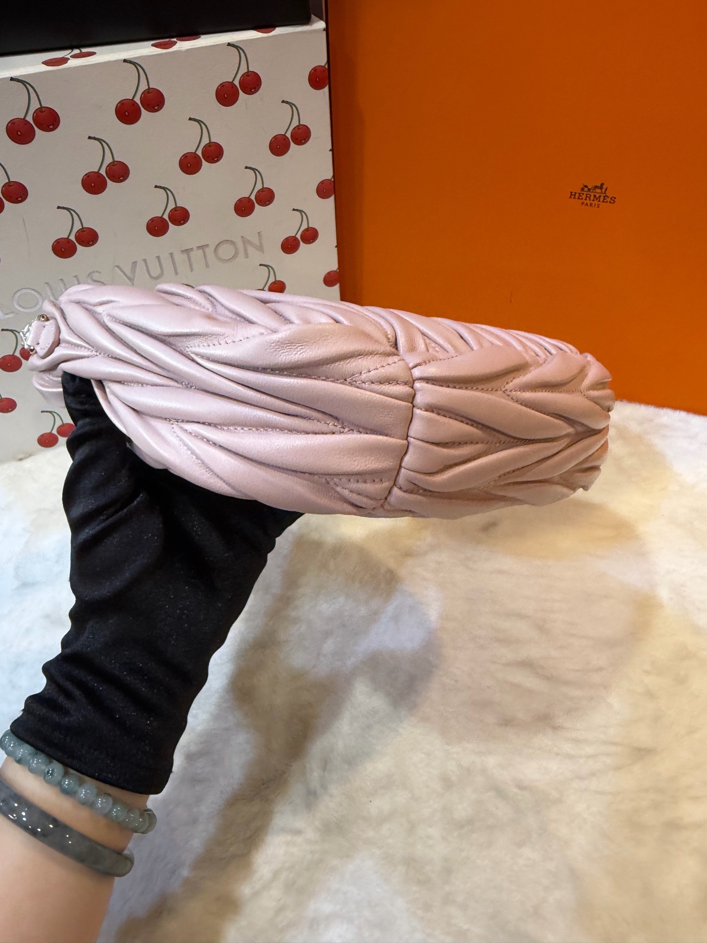 Pre Owned Miu Miu wander hobo