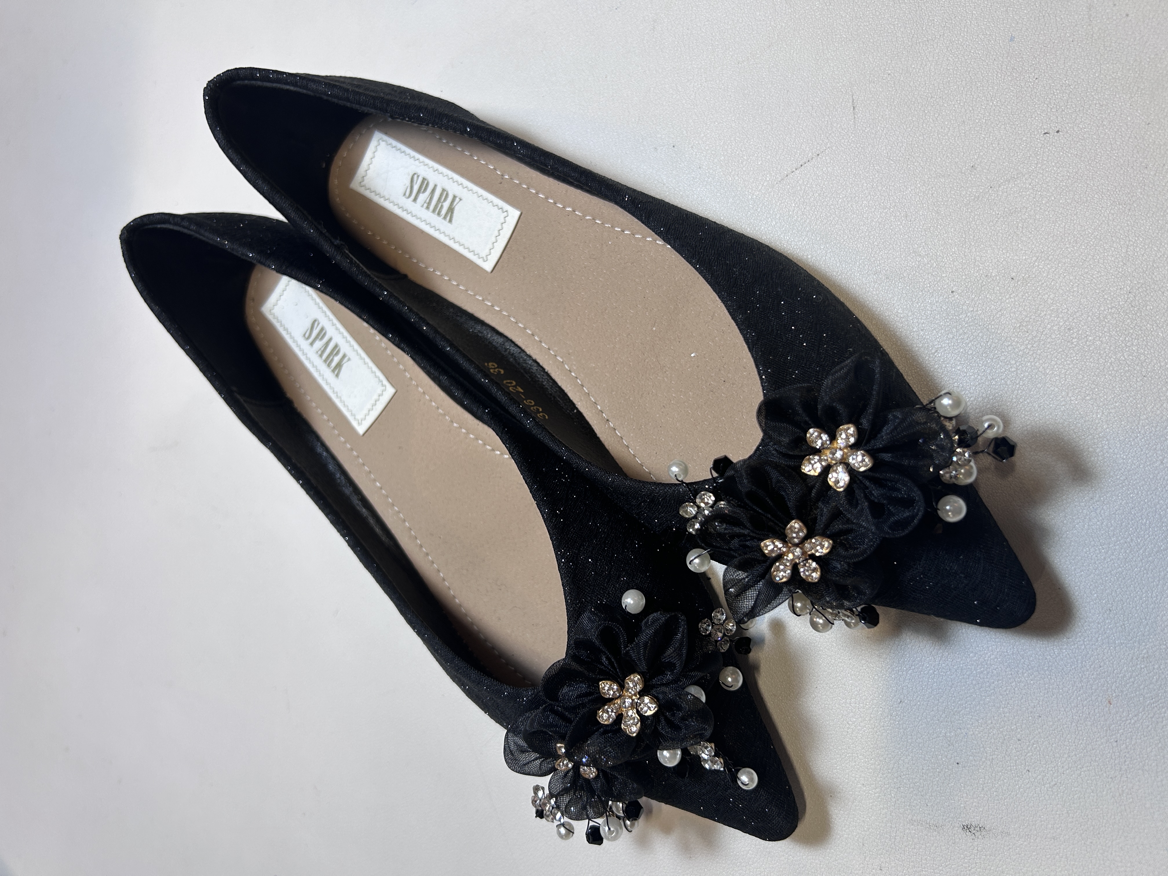 閃亮花朵閃石平底鞋