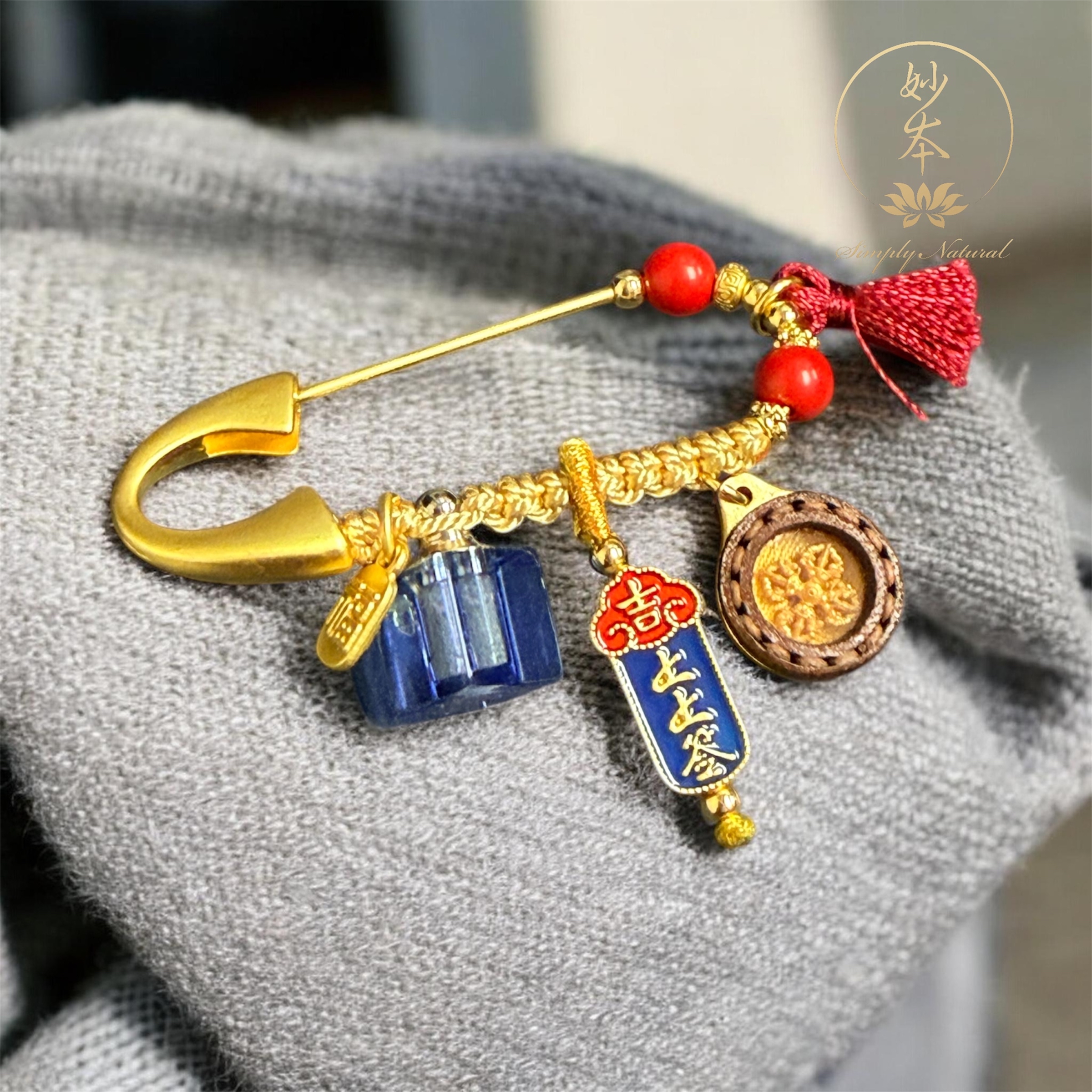 深藍金剛杵、上上簽扣針瓶，瓶內附送（時輪金剛金剛明沙）