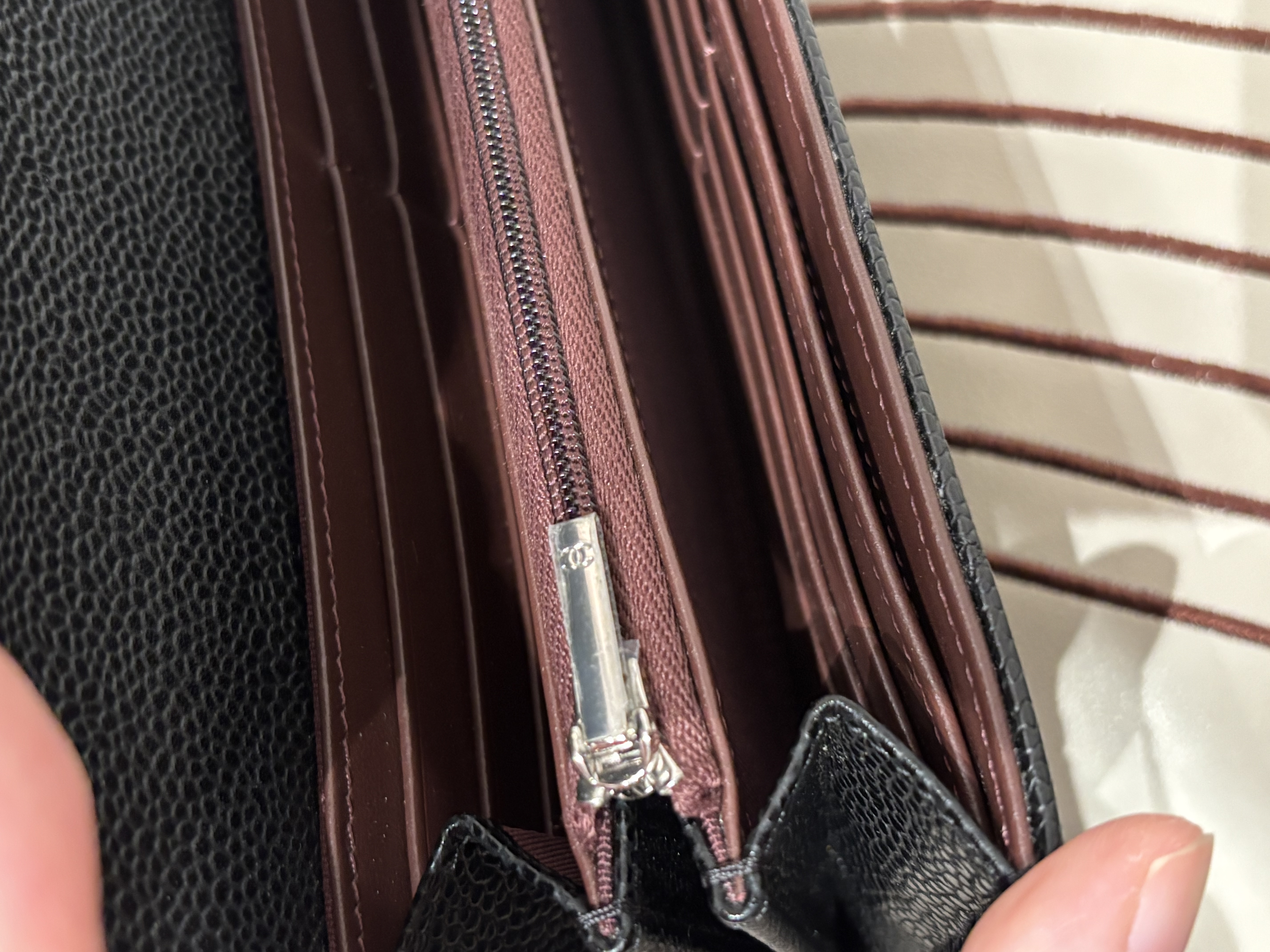 Chanel classic long wallet 黑色荔枝牛皮銀扣 