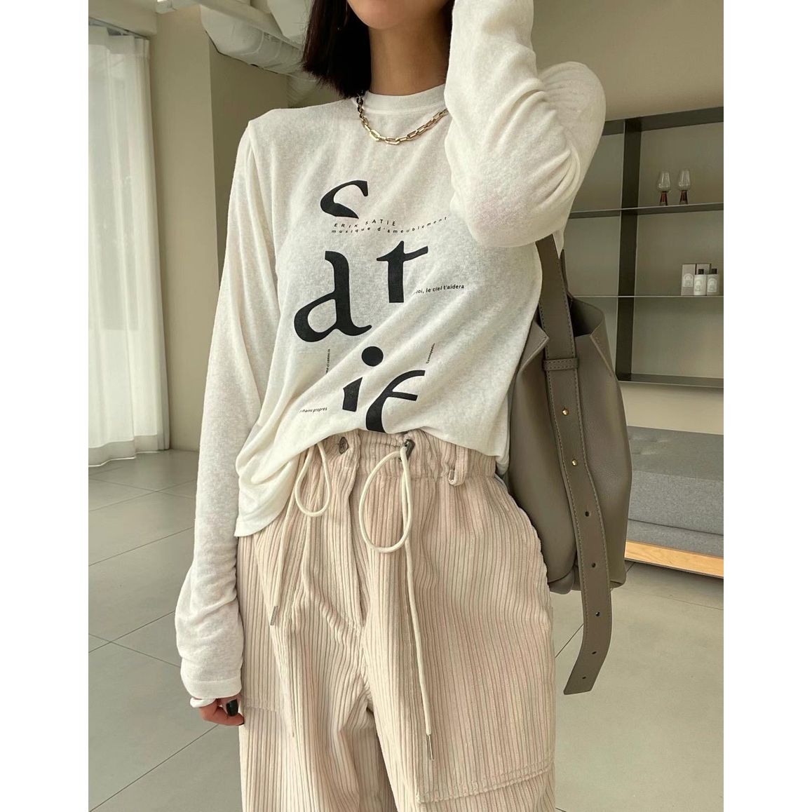 薄身英文字絲襪Top