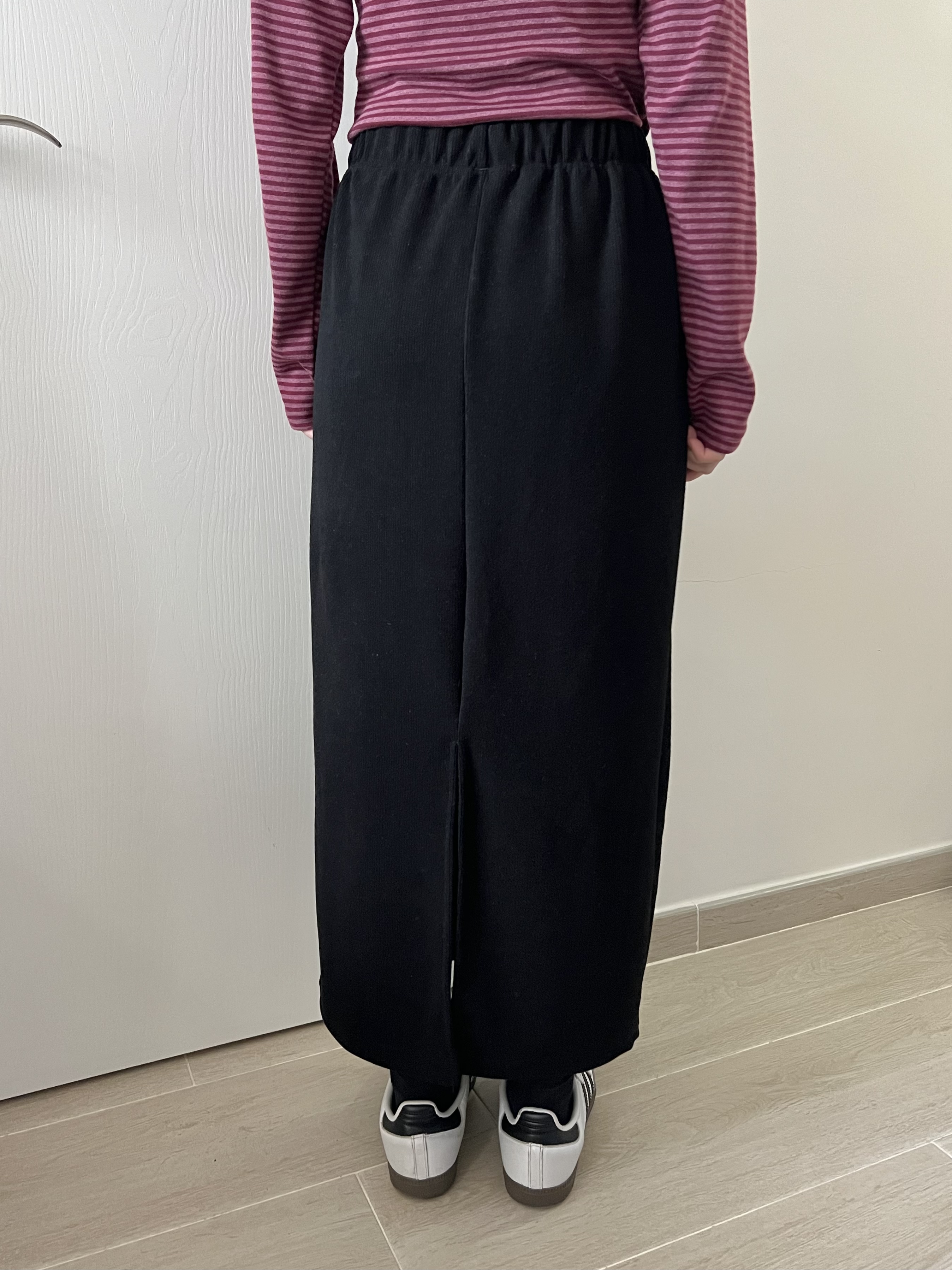 親膚軟熟細坑紋長裙 