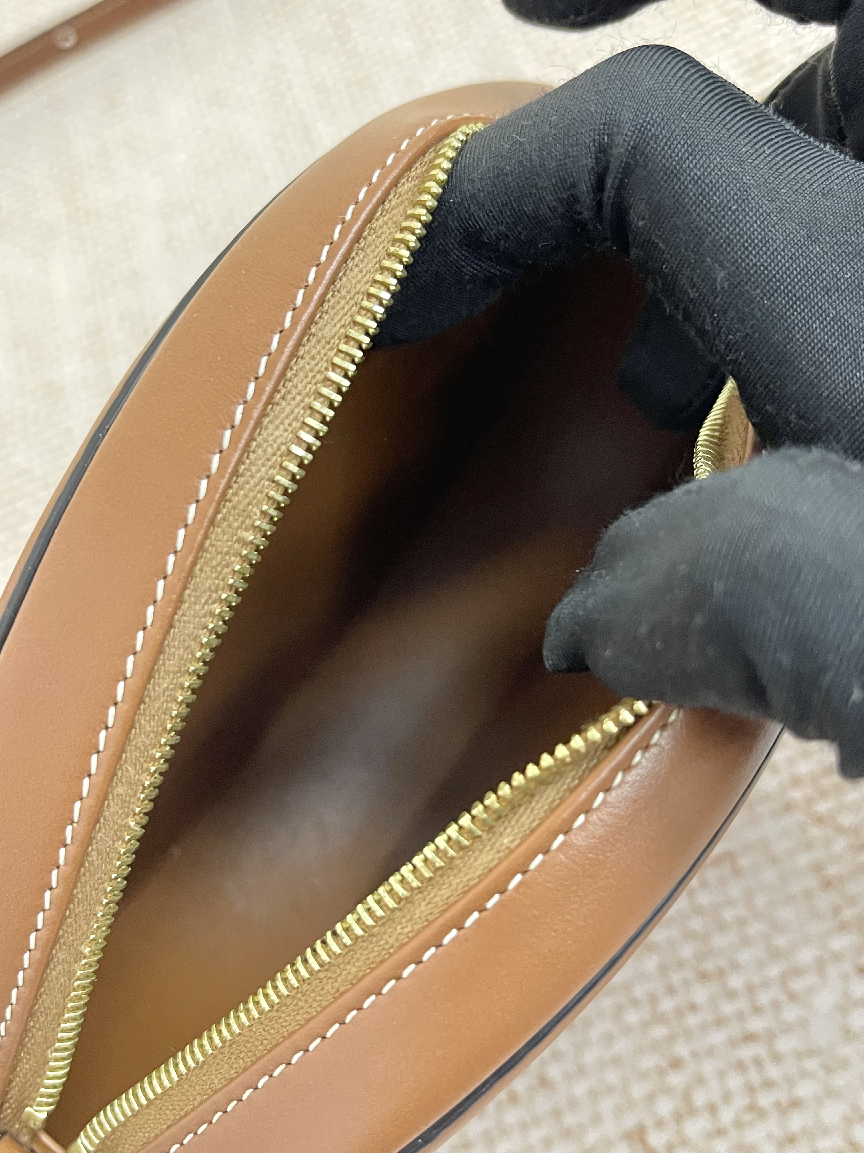 Pre-owned Celine Cuir Triomphe/ Product Code: 26052123
