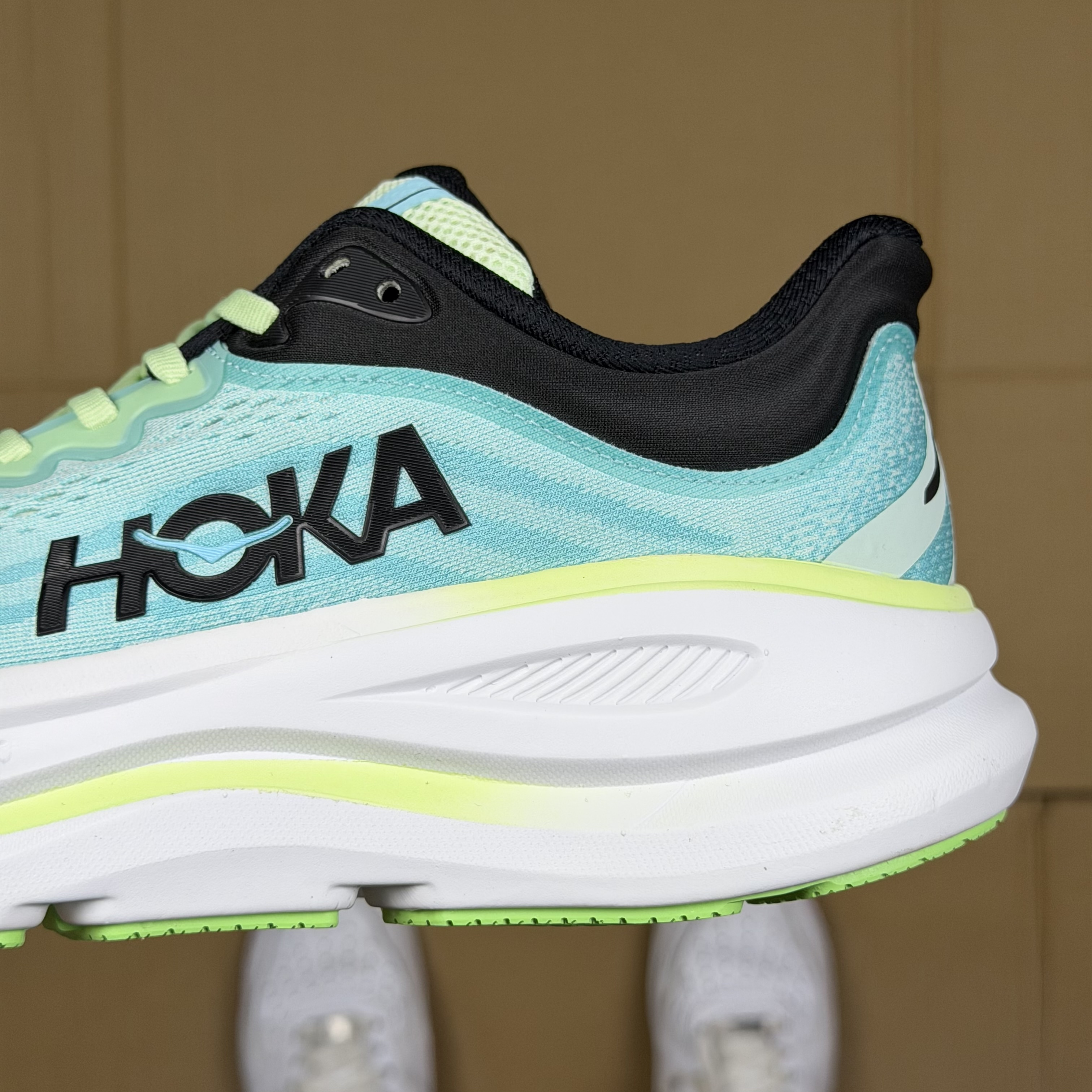 Hoka One One Bondi 9