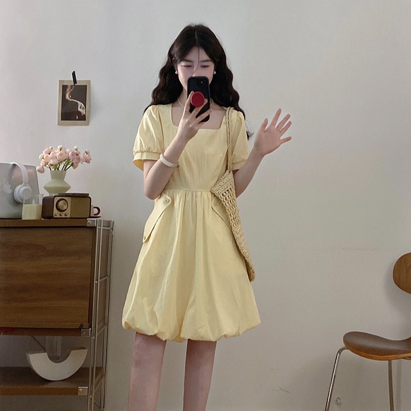 B204(21805) 法式温柔风方领折角边口袋下摆花苞边3色连身裙