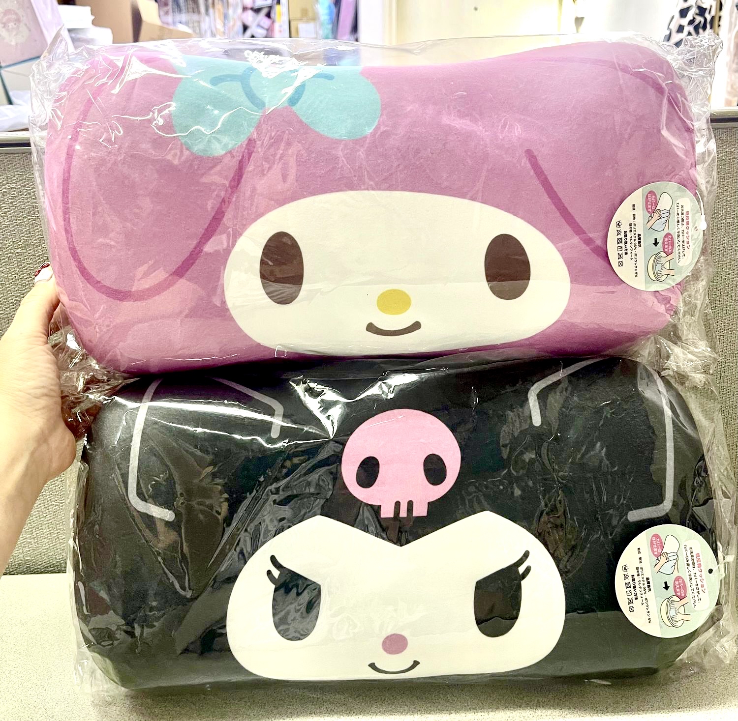🎌日本直送🎌Sanrio 記憶棉枕頭