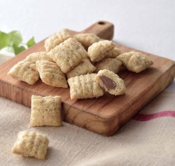 SUGAR BUTTER TREE日版Sugar Butter Tree 新食感 杏仁朱古力夾心 穀物脆粒一口酥禮盒 (1盒8包)