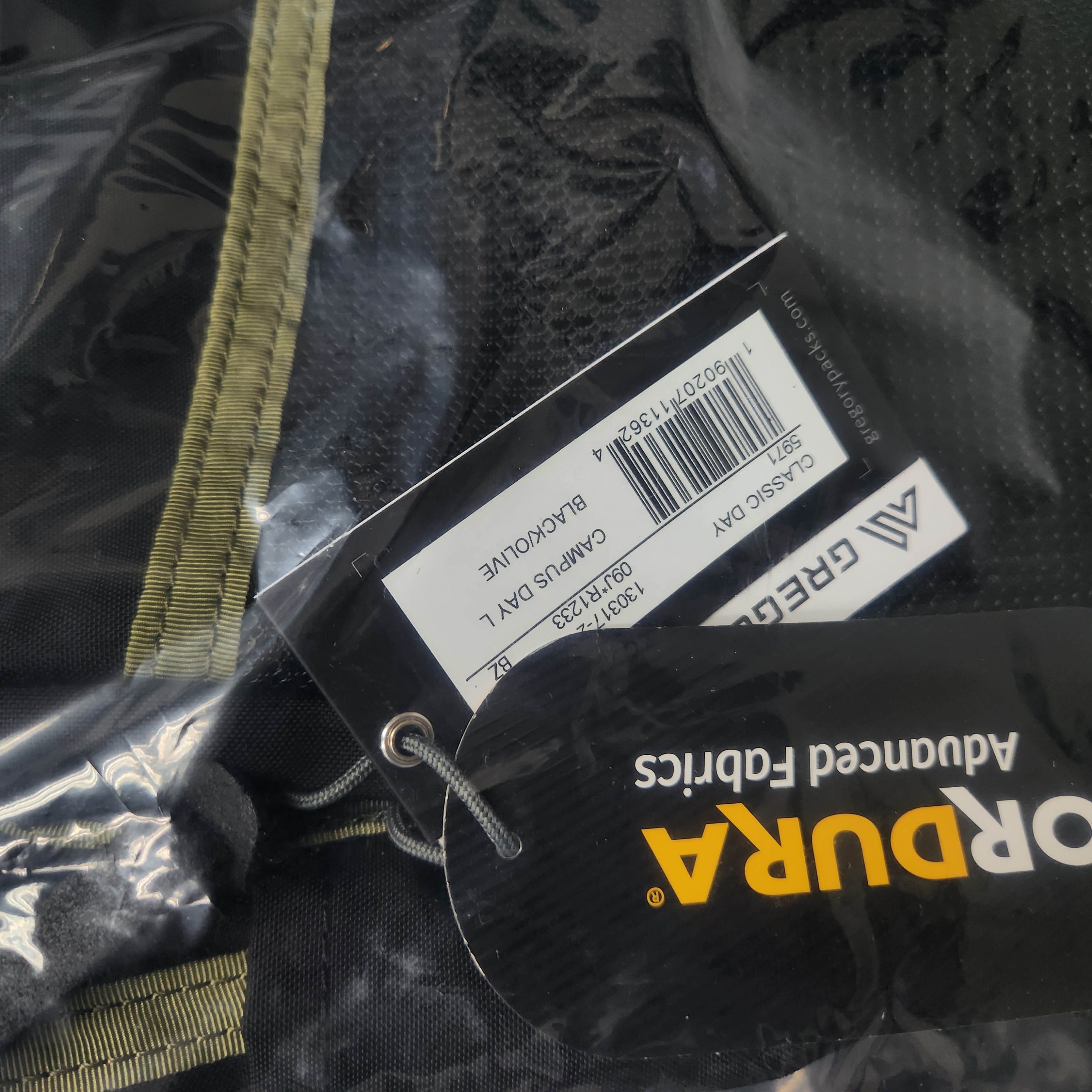 【售罄】GREGORY CAMPUS DAY L BLACK OLIVE 30L【現貨36小時內寄出】