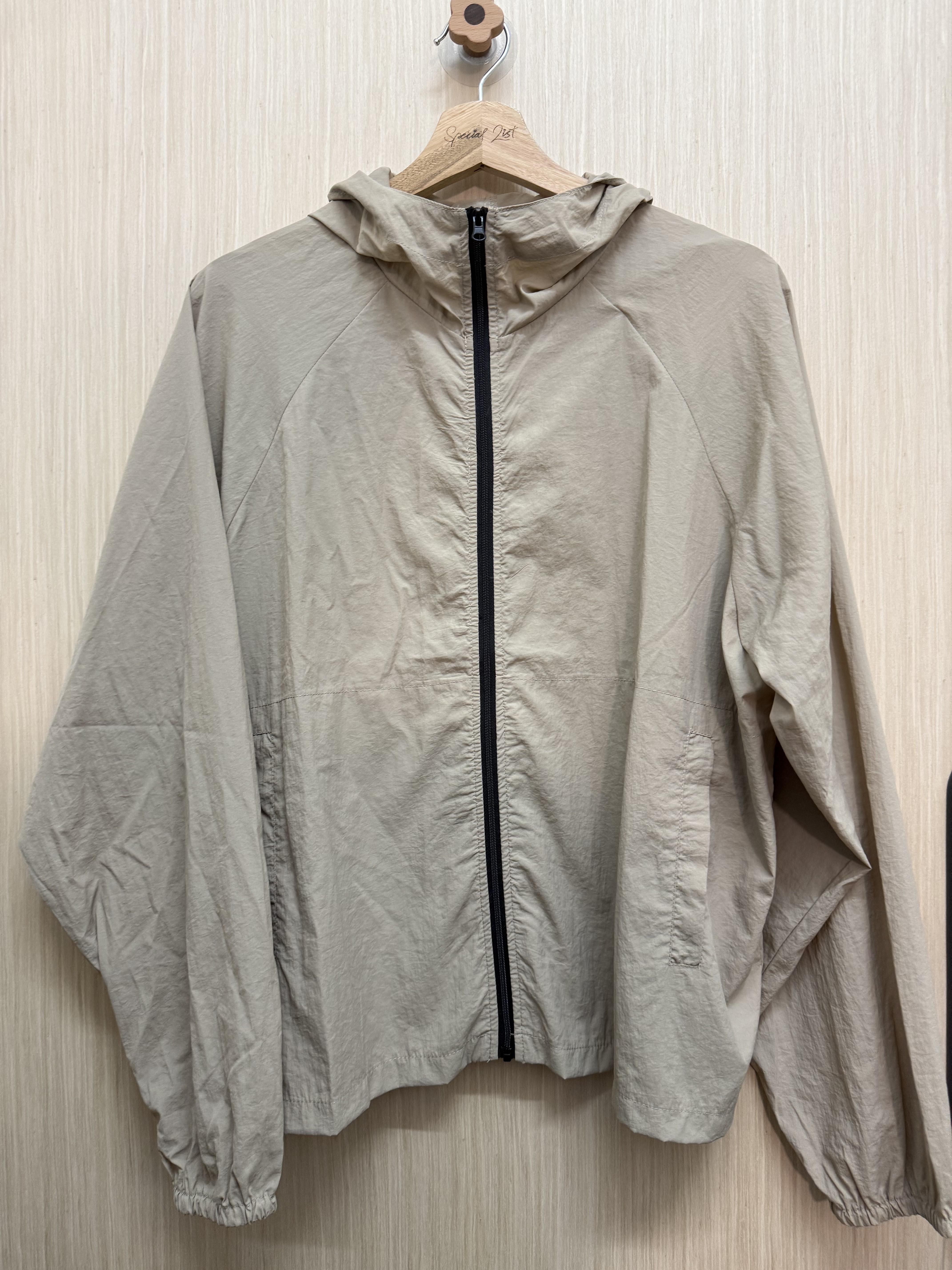 超薄連帽風褸（奶茶棕）