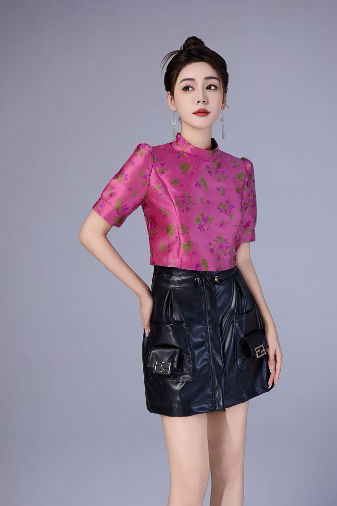 10141091 Floral Jacquard Mandarin Top
