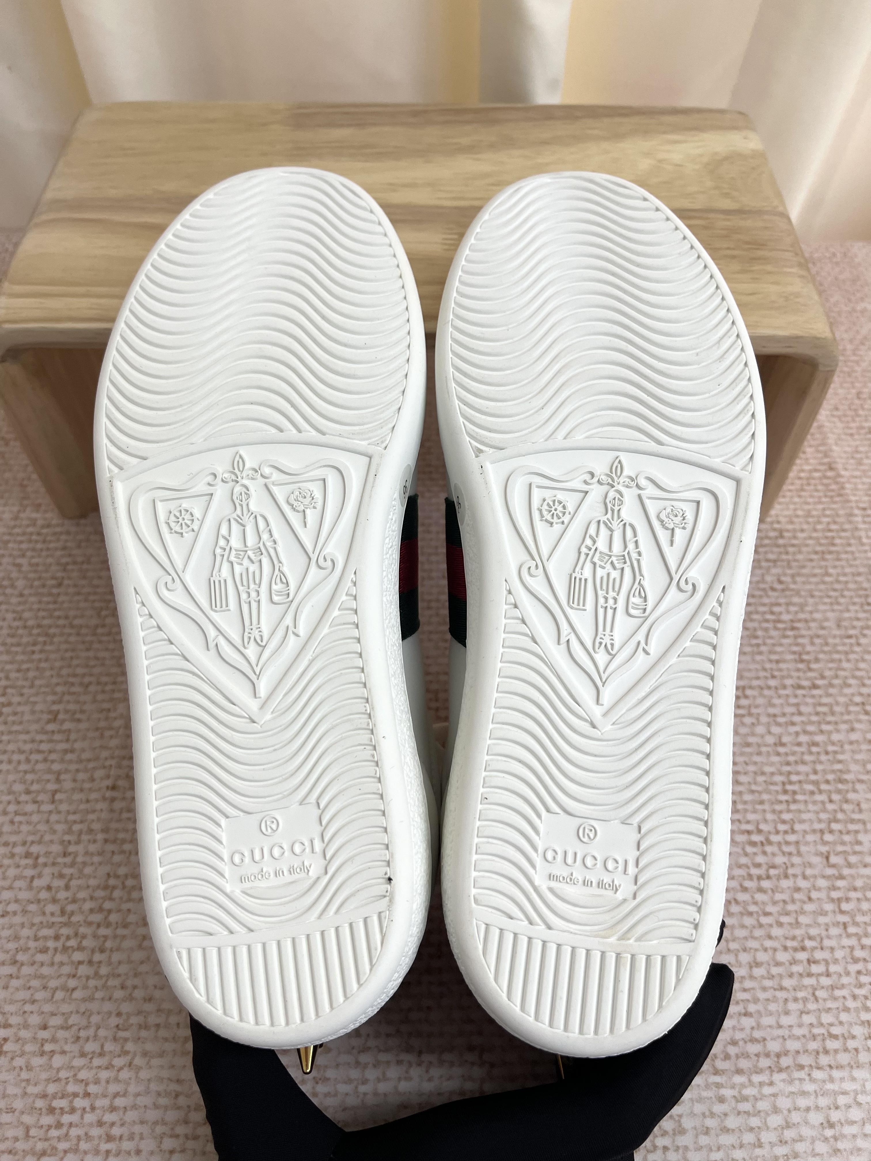 Unused item Gucci shoes / Product Code: 26021503