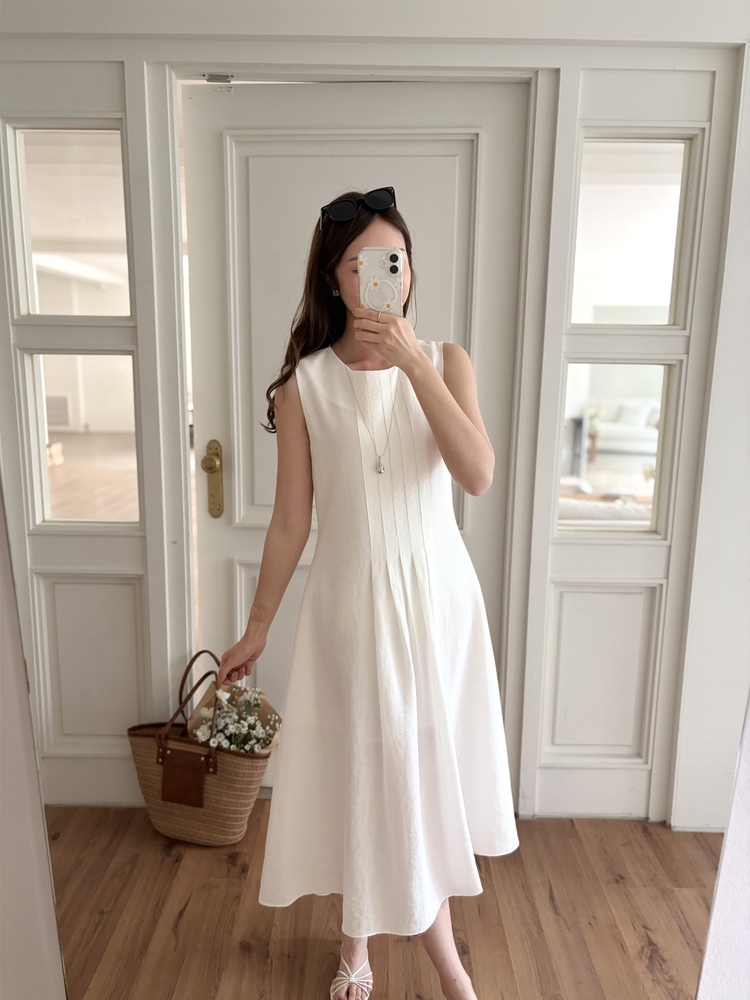 Linen Pintuck Dress (Ivory)