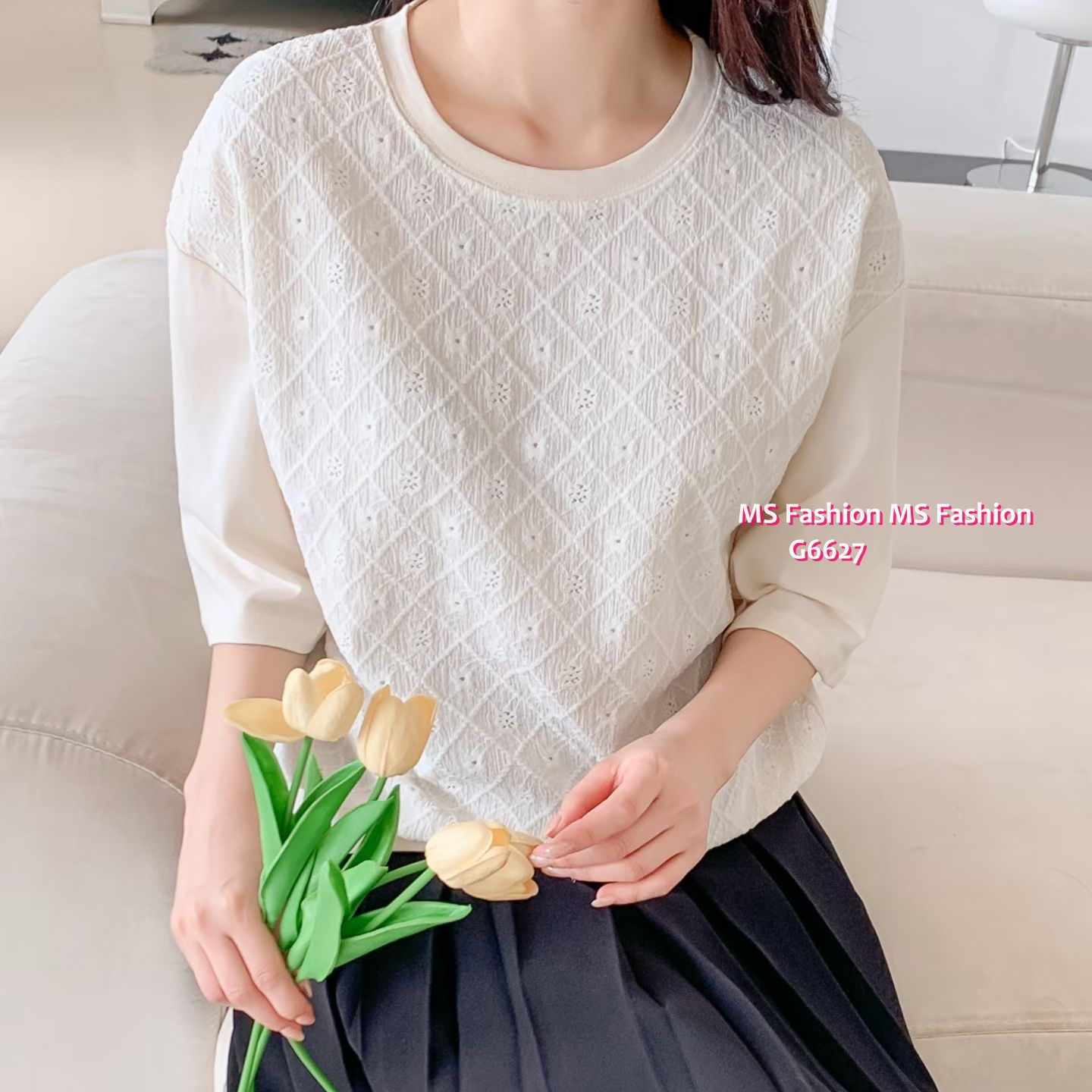 G6627 淨色菱格通花top