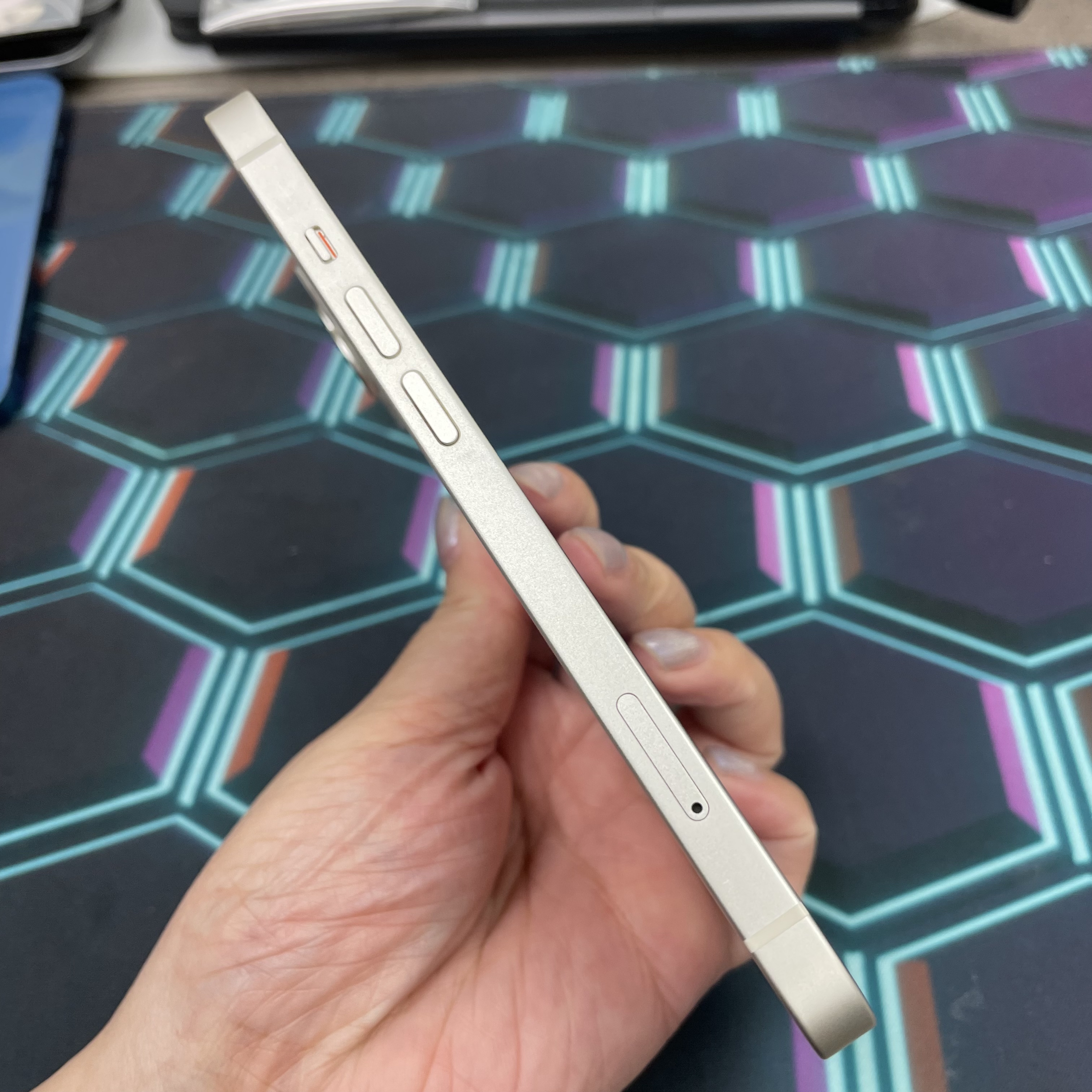 *6991 13 完美機 256GB 電73 白色 white