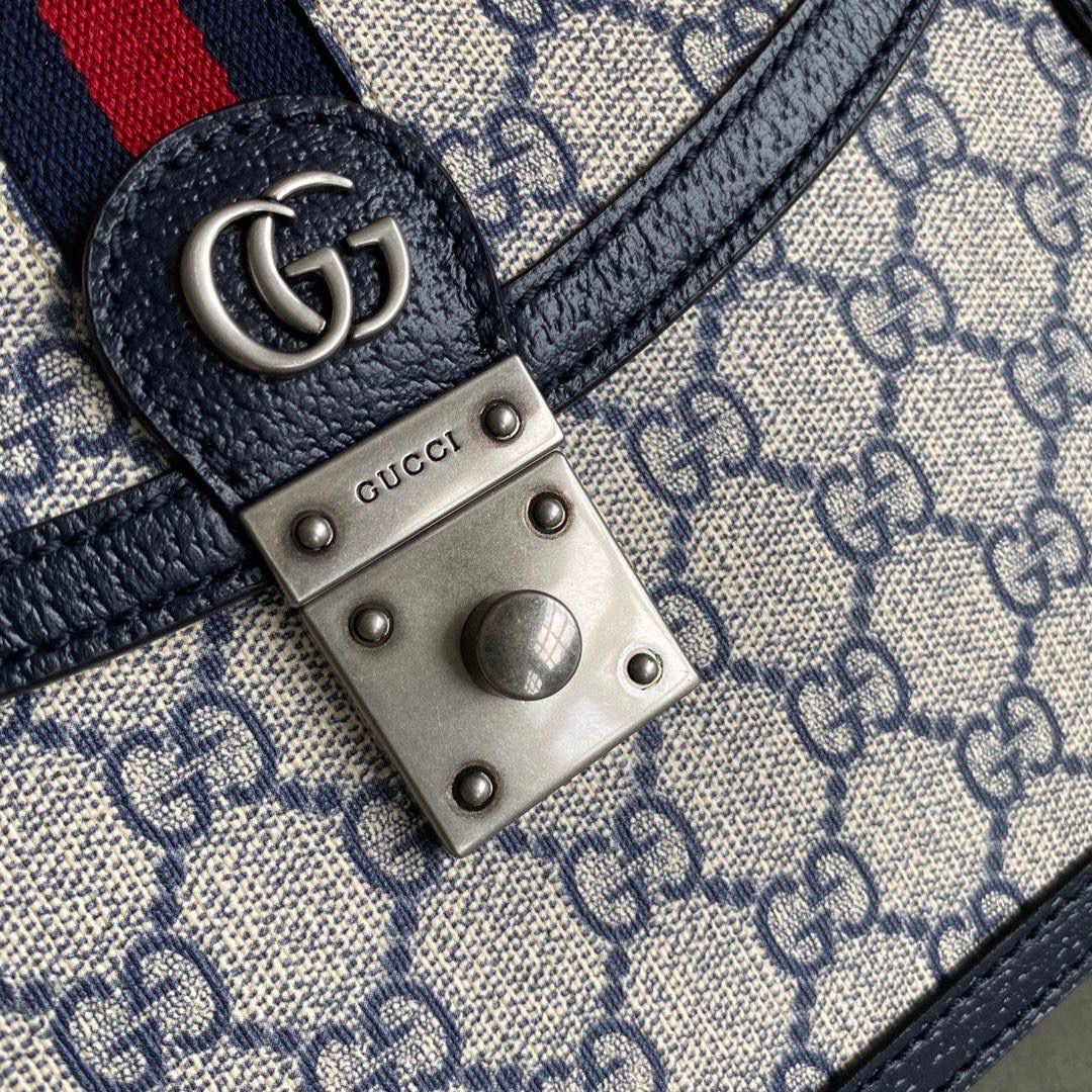 👜G651055:尺寸：25x17.5x7cm，GG Supreme帆布推出了经典隽永的蓝色和米色组合，传承材质的历史渊源。这款小号Ophidia手提包采用经典配色，老花确实很好看很百搭～