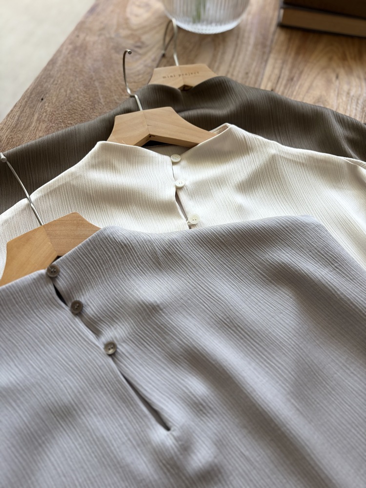 Claudette Silky Pleated Top (Silver Grey)