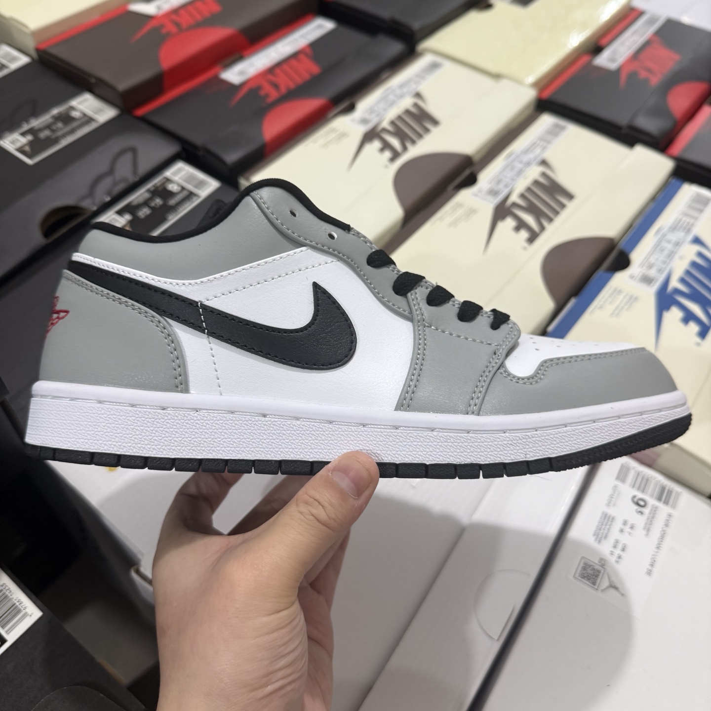 Nike Jordan Air Jordan 1 Low "Light Smoke Grey" 553558-030 