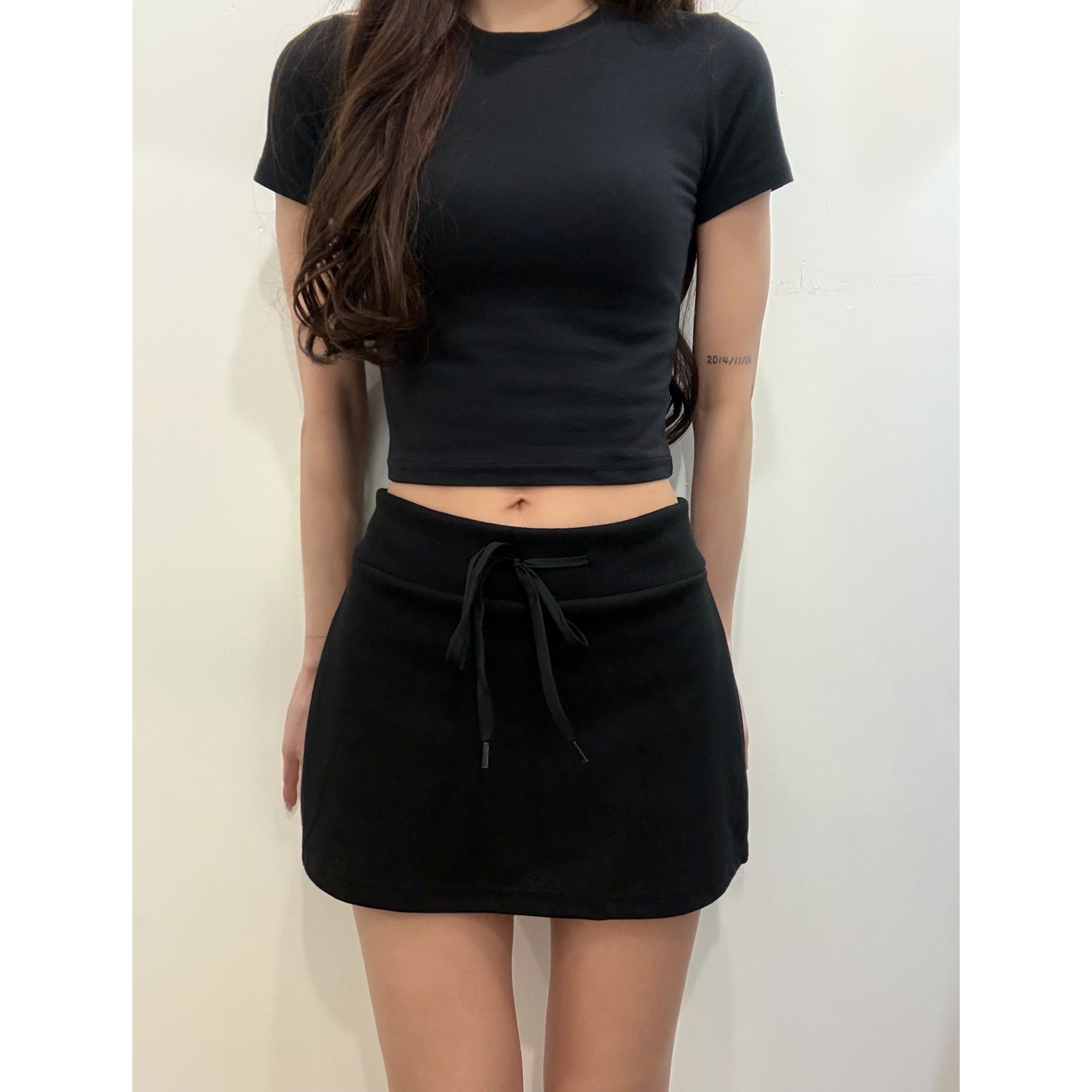 新品價4月10截單🤍《HIGH SCOOP NECK CROP》 2604B