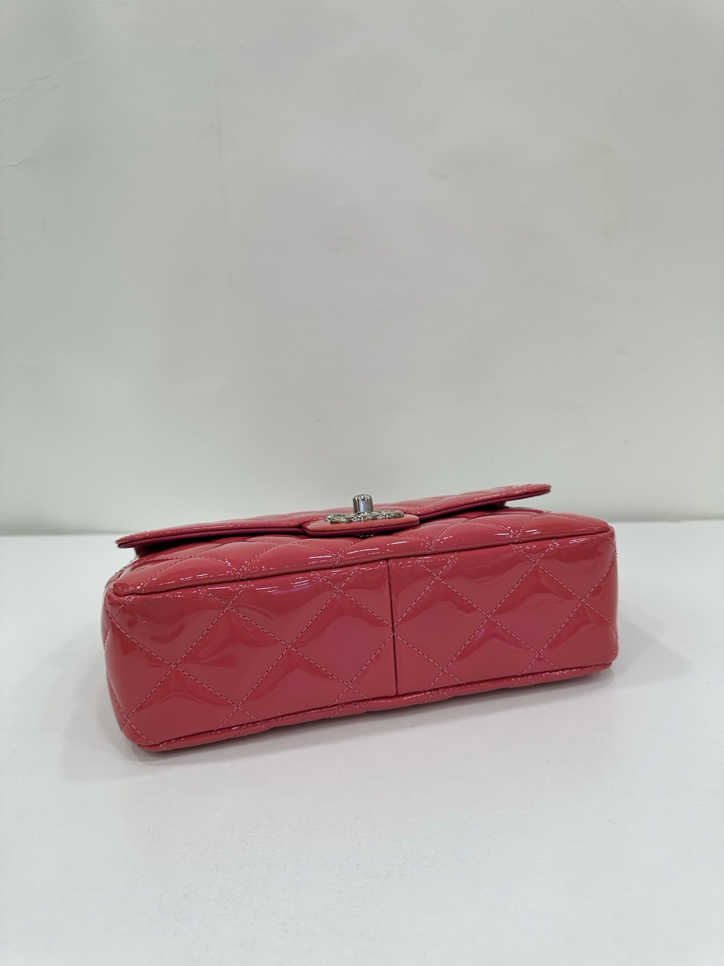 直播貨品 |  [1個-$100 2個-$300］E01