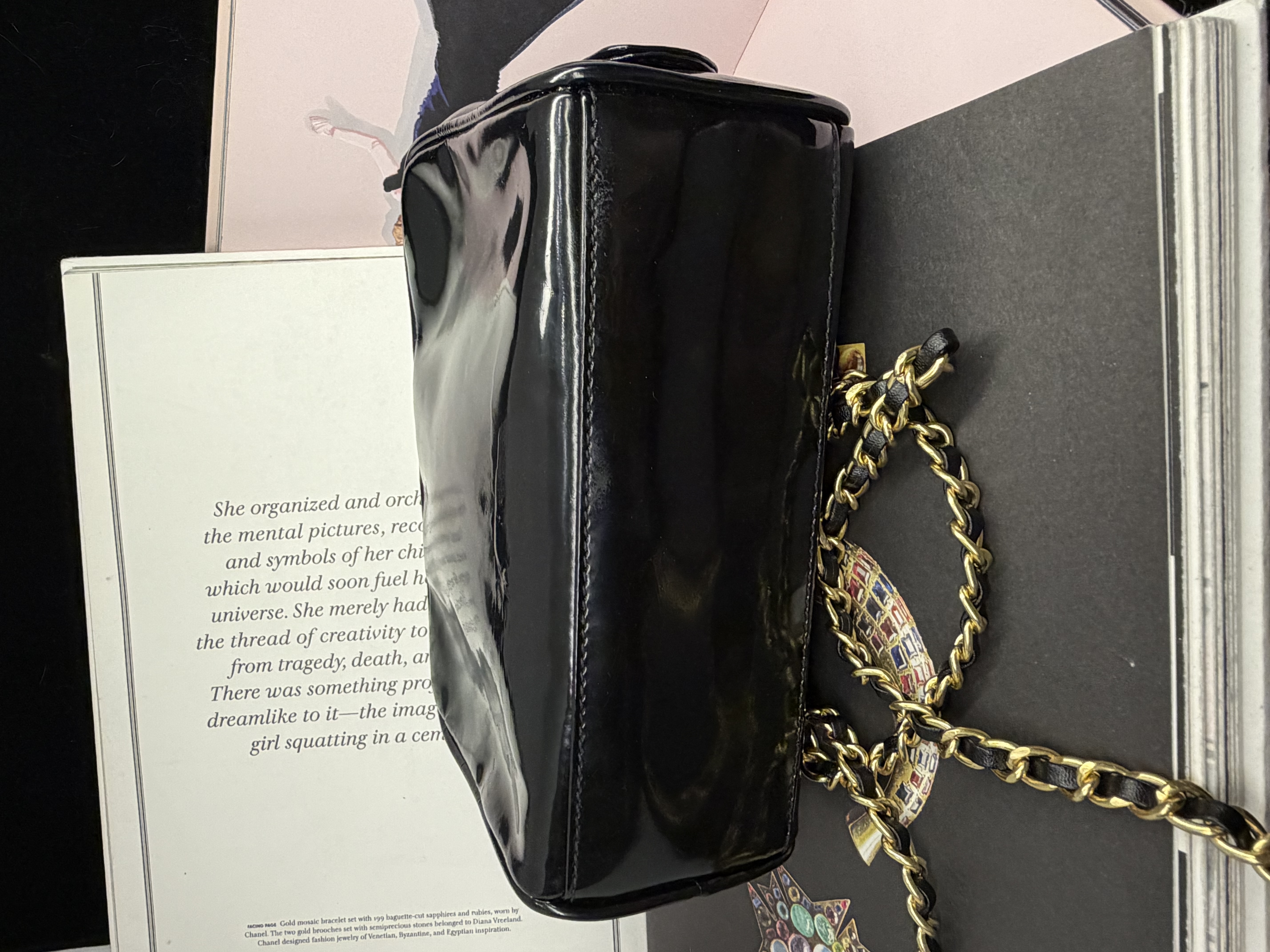 vintage chanel cc patent leather vanity bag