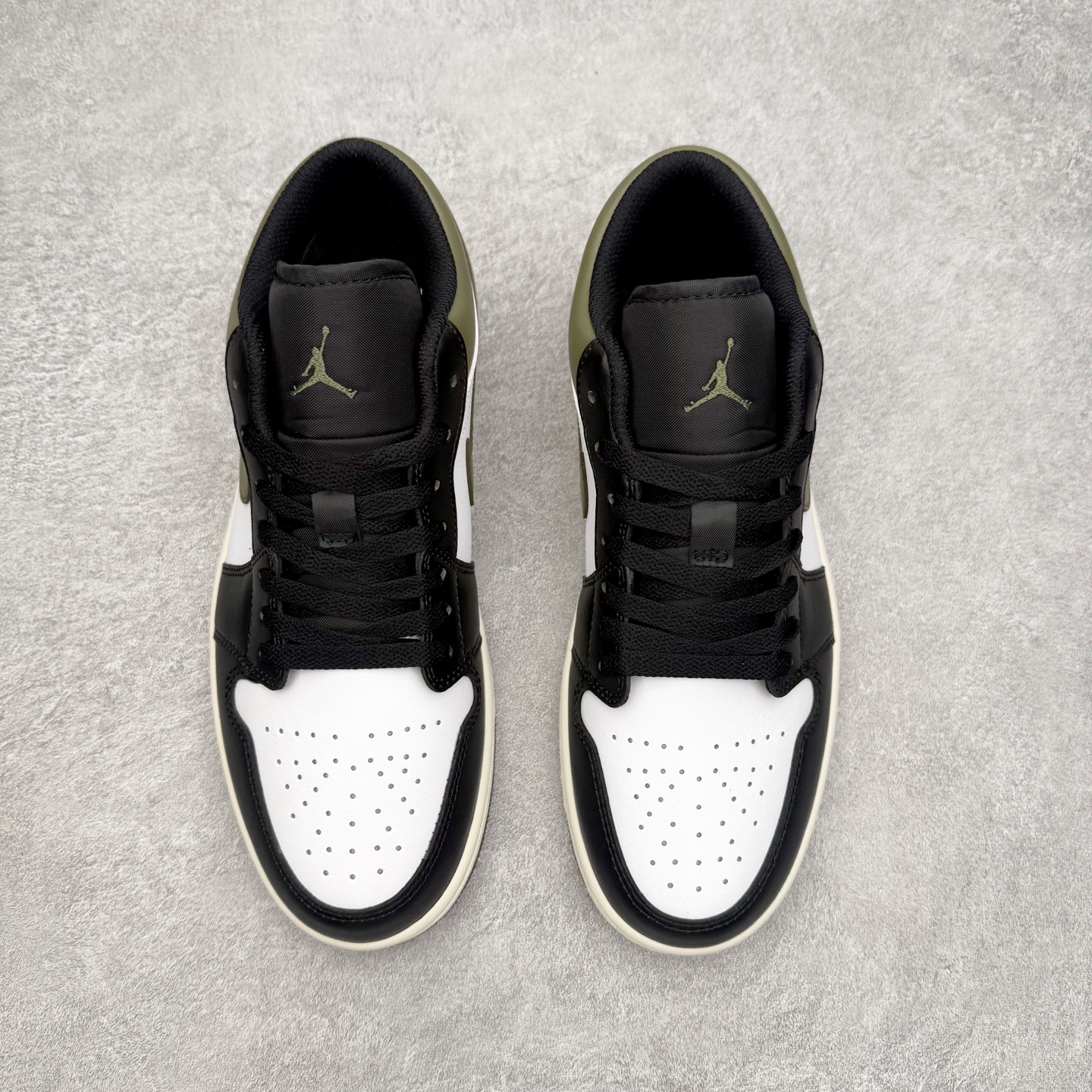 Air Jordan 1 Low 553558-092