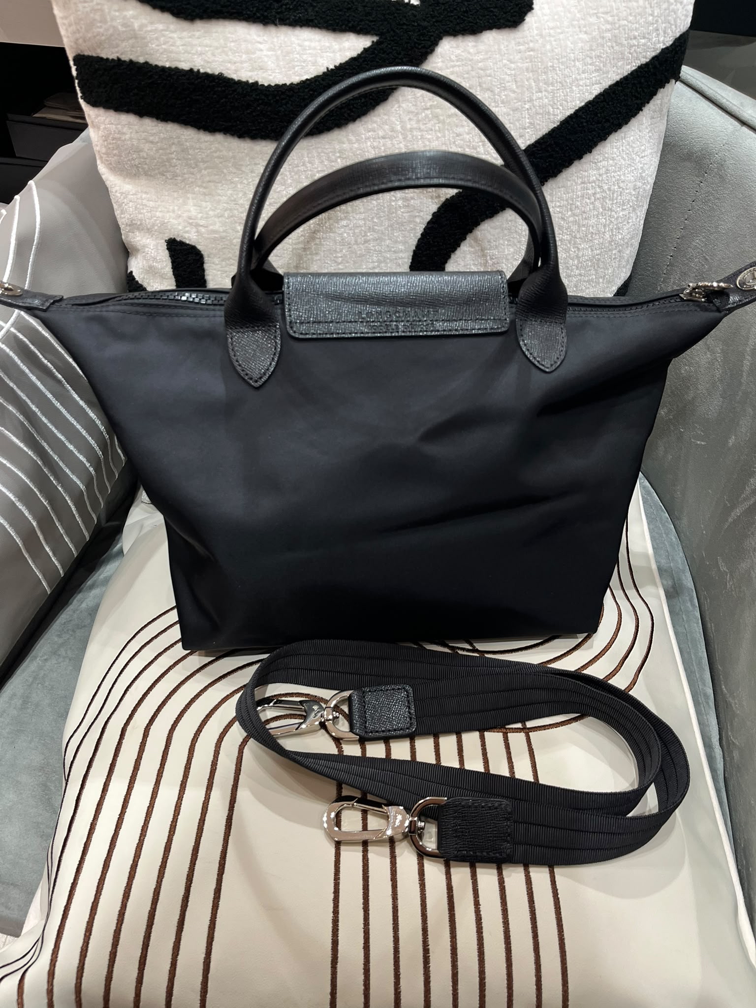 Longchamp LE PLIAGE ENERGY Black, 2way bag 100%Authentic ,98%New 