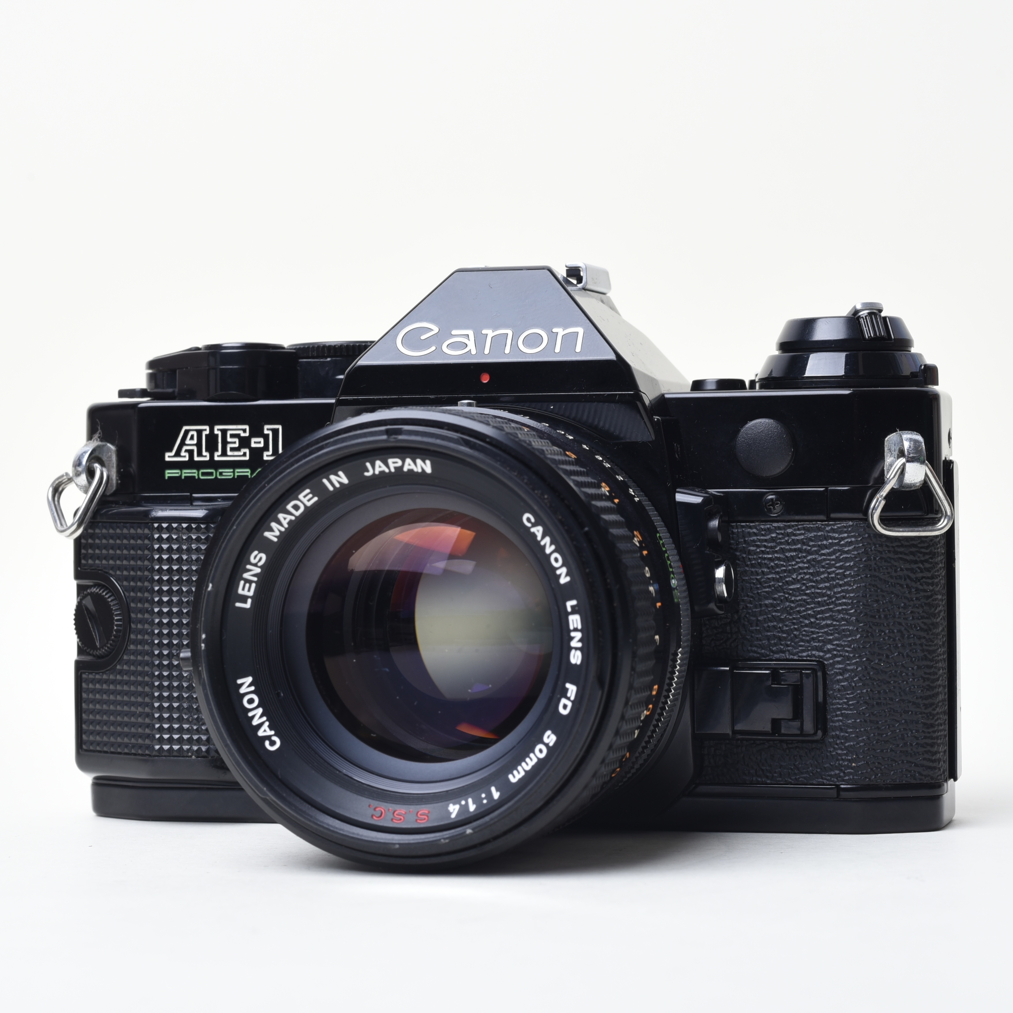 Canon AE-1 Program配置Canon FD 50mm f1.4菲林相機