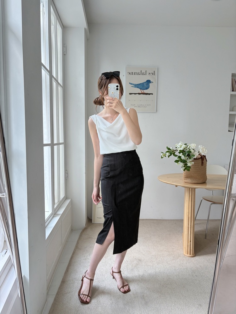 Front Slit Pencil Skirt (Black)