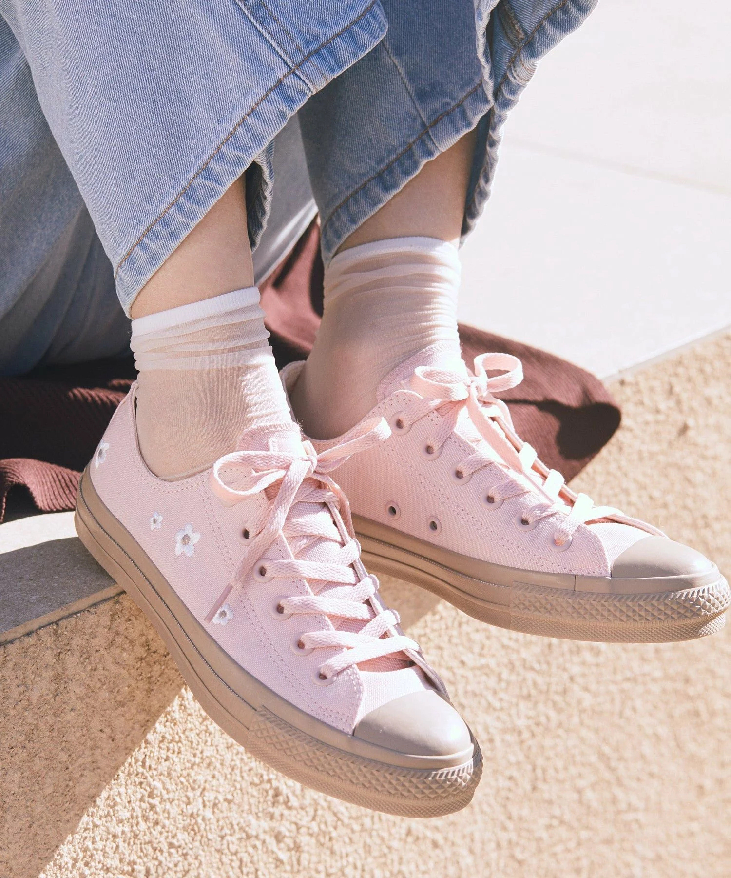 日本預訂📍日本CONVERSE×Earth花花刺繡圖案低筒鞋 不包郵 2026年4月中下旬出貨