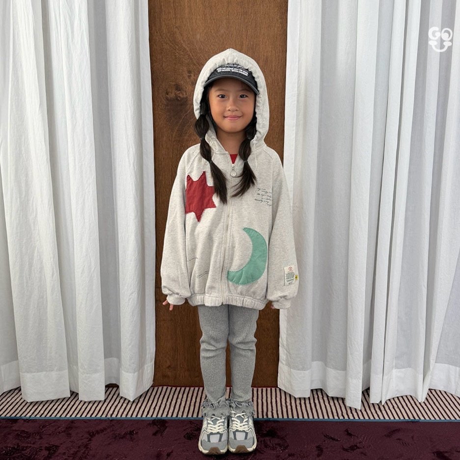 GOU | Sea Otter Zip-up