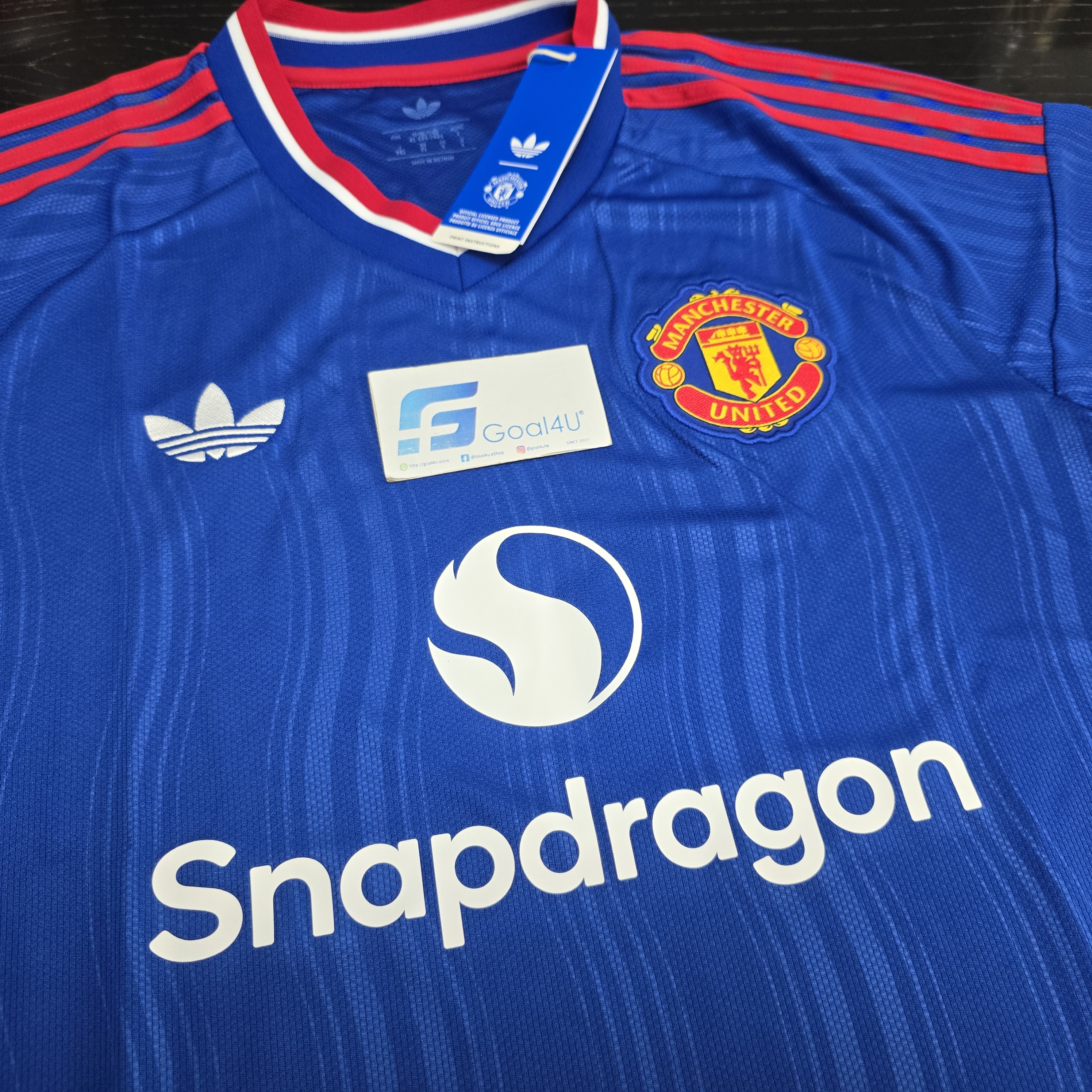💙重溫經典藍魔傳奇 Adidas Manchester United 曼聯 2026-27 作客球迷版球衣 (可加印字章) KA6861
