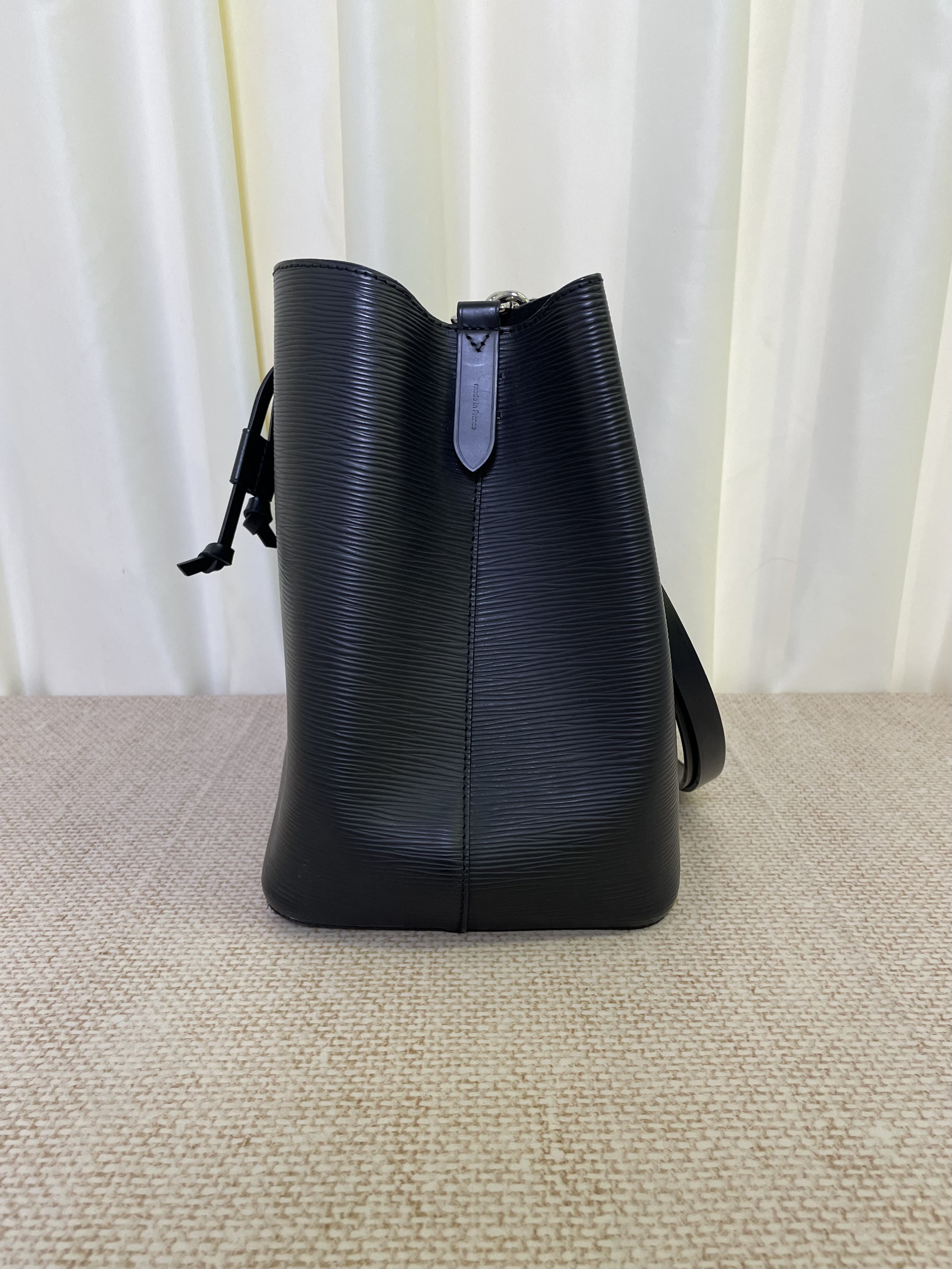 Pre-owned Louis Vuitton NéoNoé MM bucket bag / Product Code: 26031005