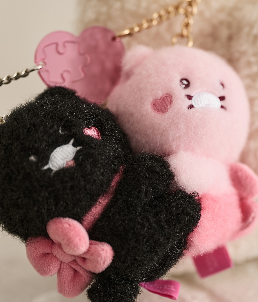 黑色 粉紅 春植 公仔鎖匙扣 (一套兩個)