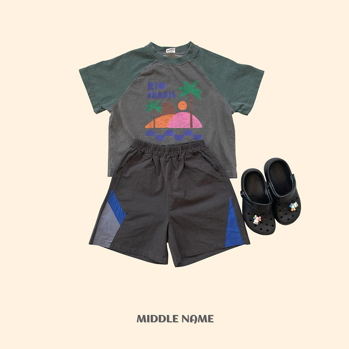 🇰🇷middle name tee