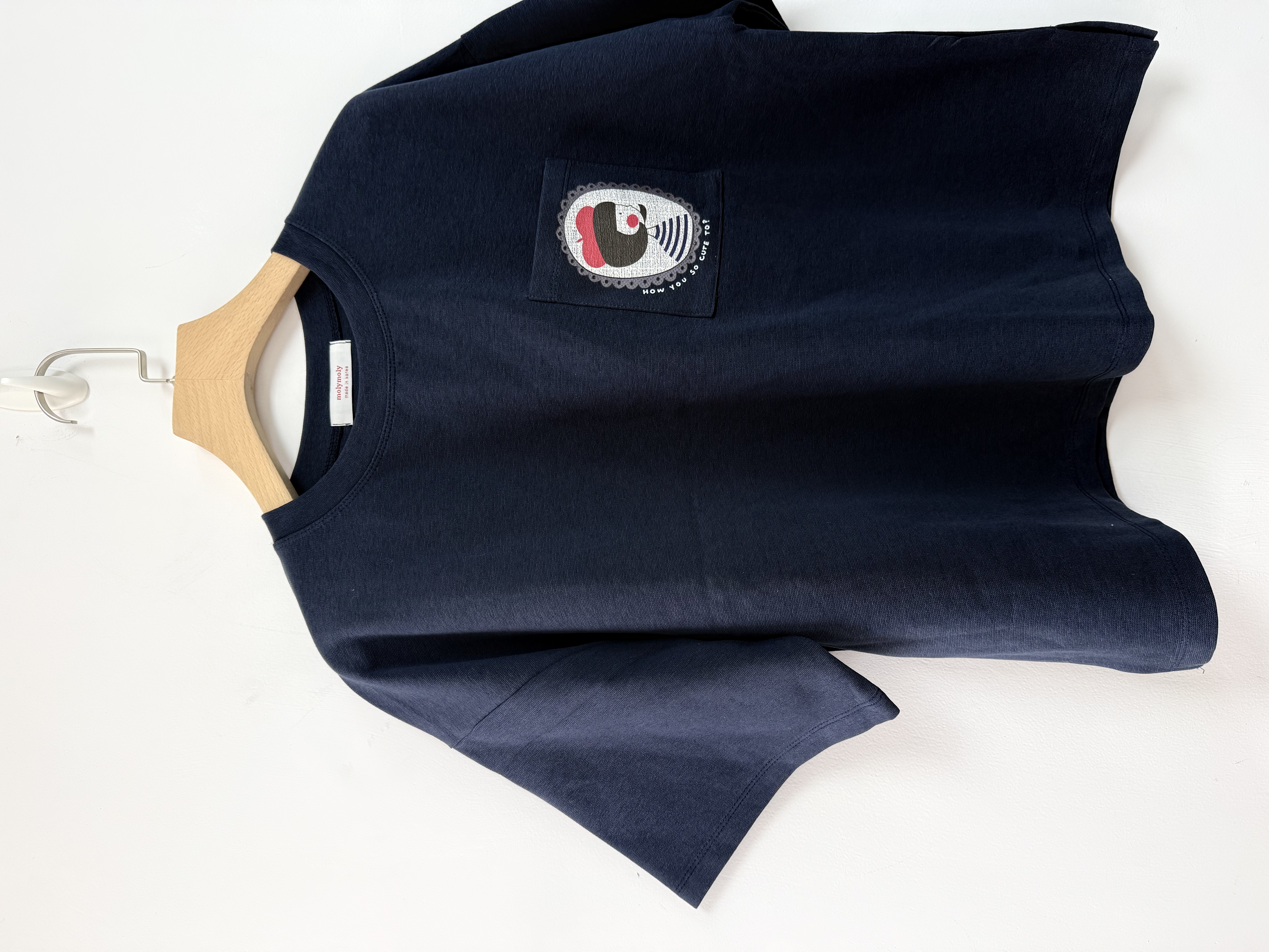 AQ OS cute red beret girl pocket tee