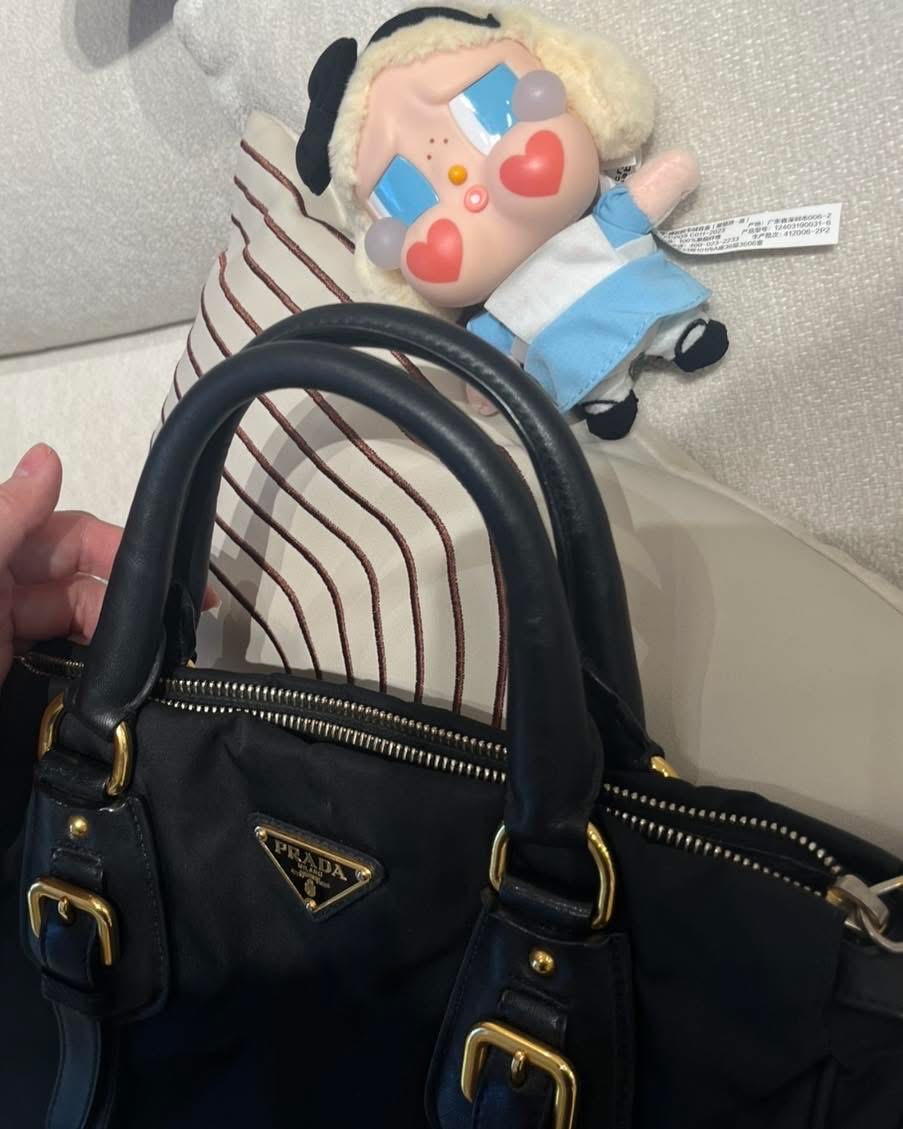 Prada Nylon 2Way Bag 黑色金扣 100%Authentic, 90%New