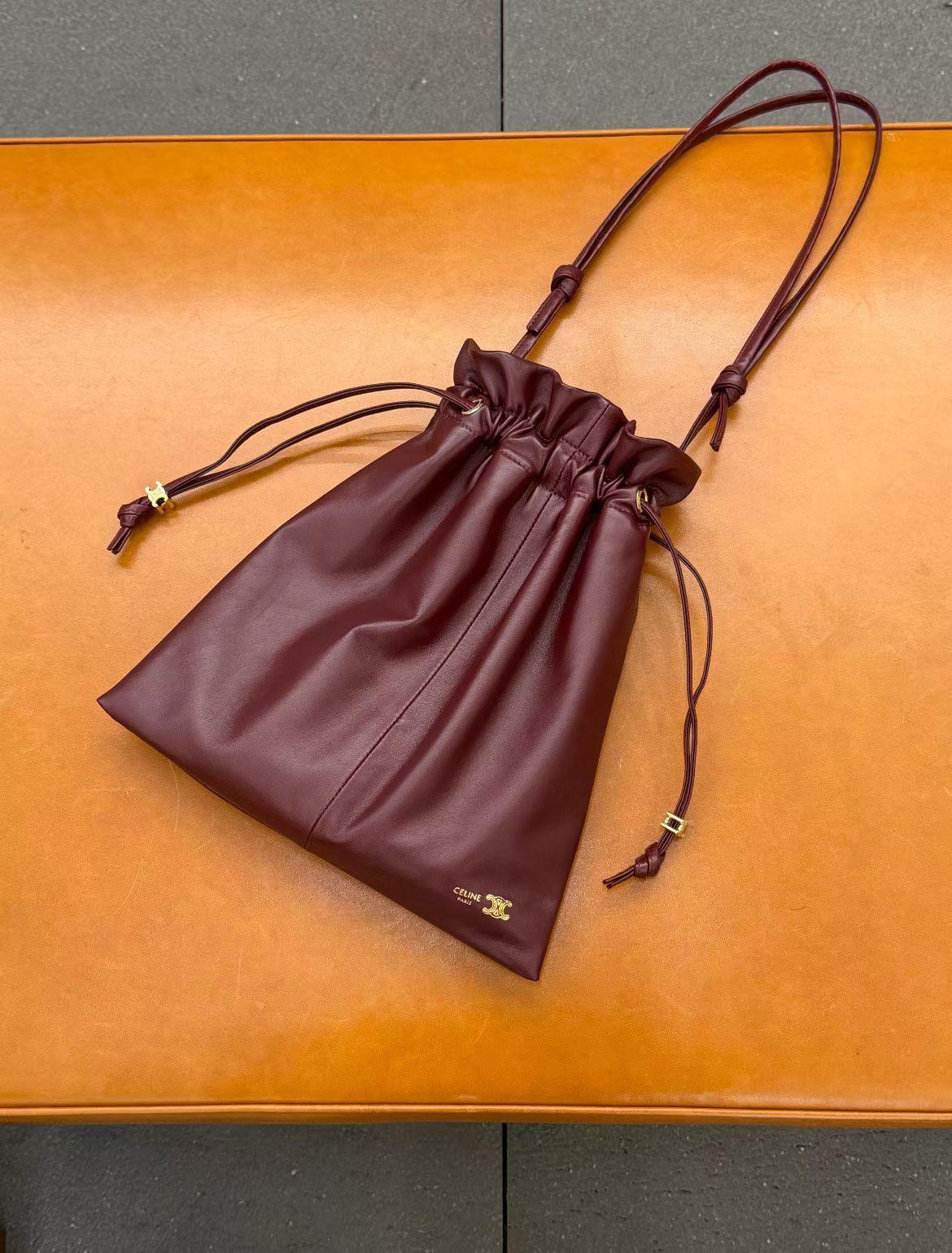 預購 💫💫💫 Celine 專櫃new CRYSTAL POUCH小號包