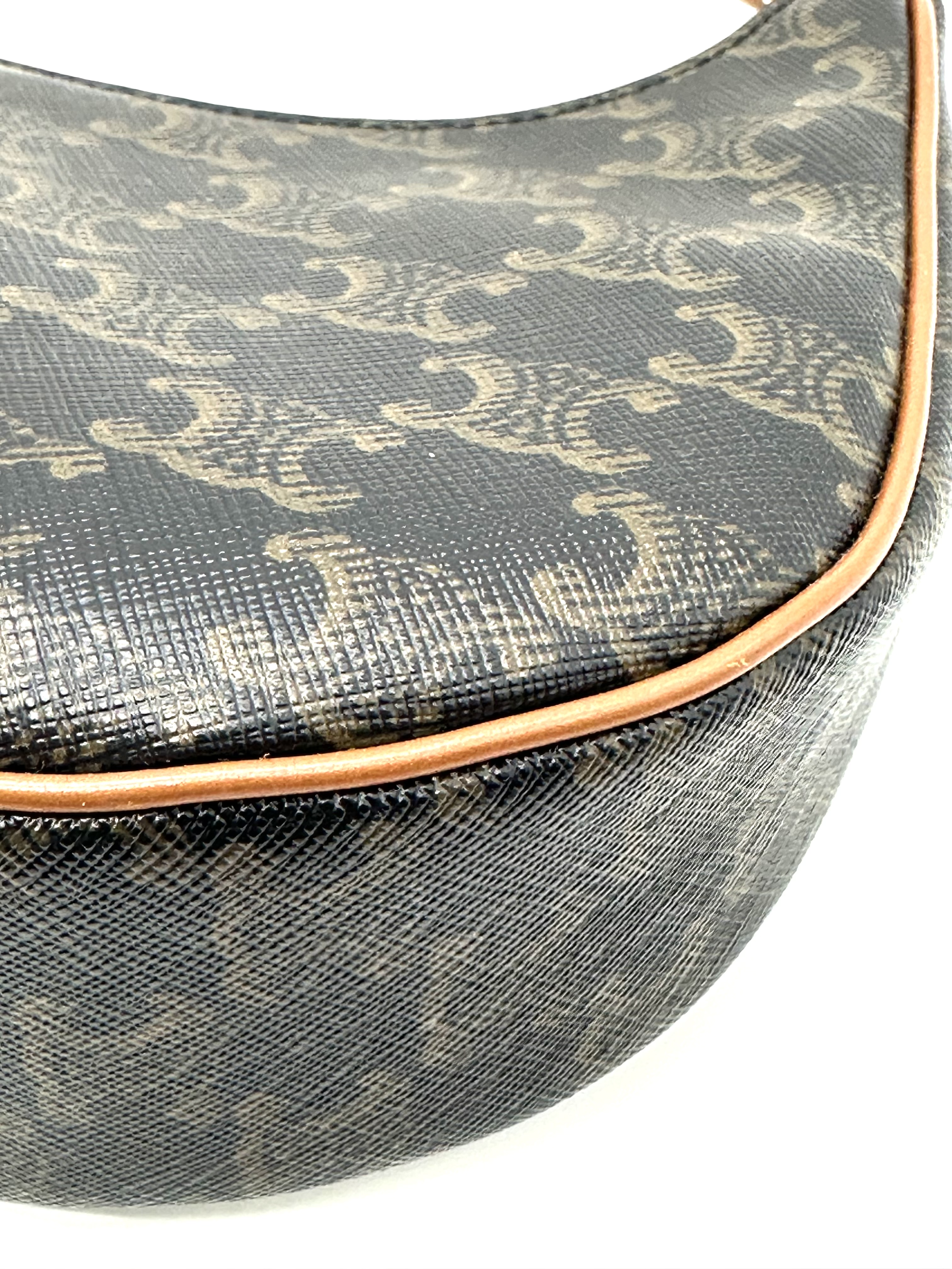 Pre-Owned CELINE Ava Bag in Triomphe Canvas and Calfskin / Product Code: 26050614