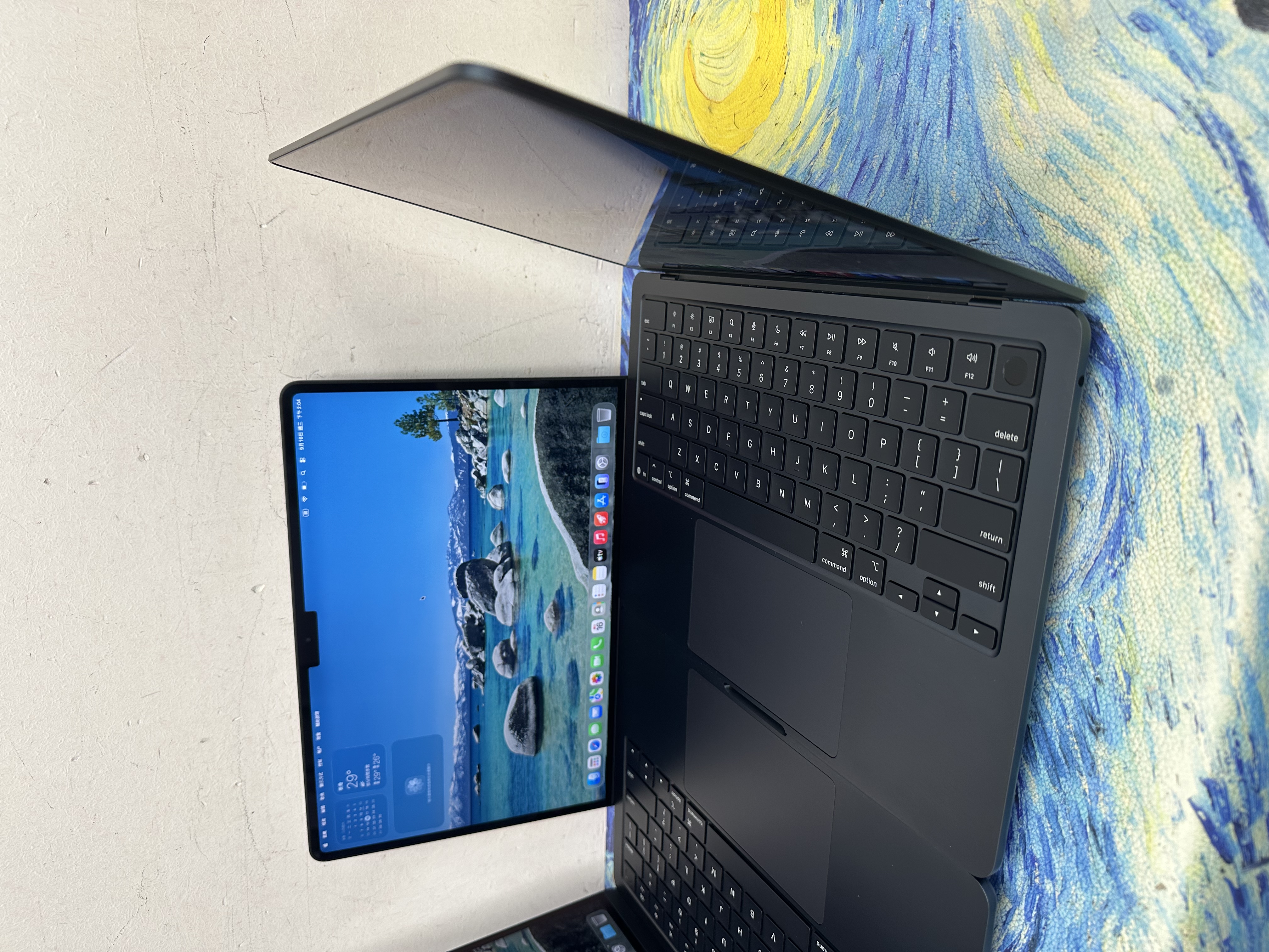 APPLE  MacBook Air M4 2025 M4 CPU/ 24GB Ram/512GB SSD/10核心GPU/Liquid Retina Mon/13吋/午夜藍色/Gaming Laptop / Notebook / 超強續航能力/文書機 / 畫圖 / 剪片 / Movie / Netflix/ 原廠保養到27年2月