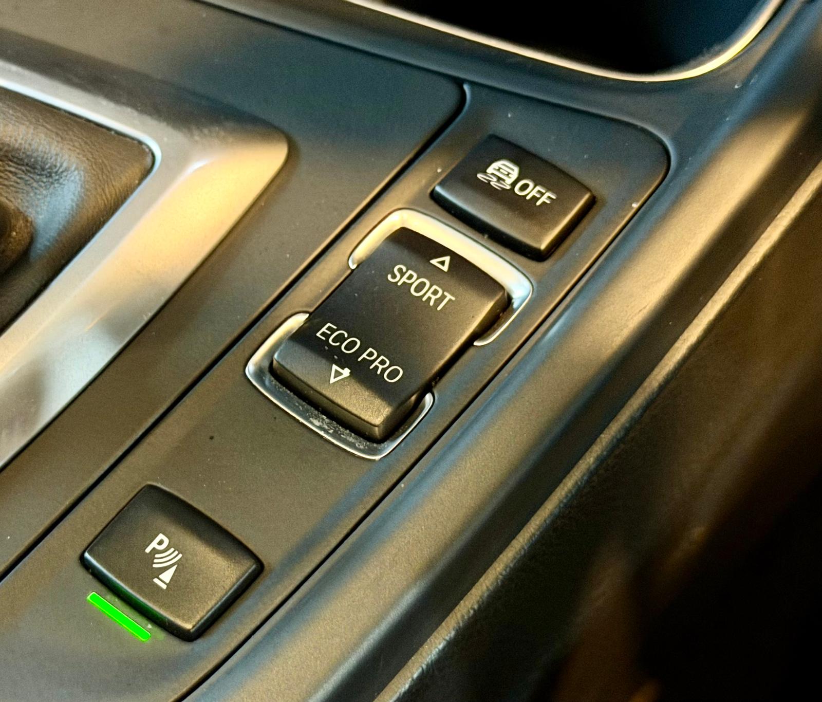 B.M.W. 320i Saloon Sport (F30) 2013