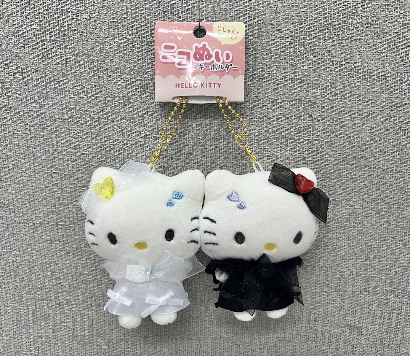 🎌日本直送🎌 Hello Kitty 天使魔鬼造型 對裝磁石公仔掛飾