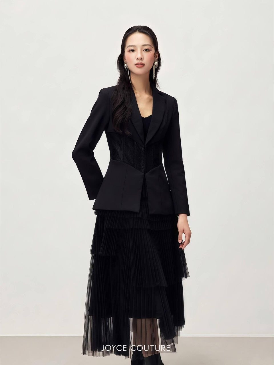 V领修身外套 T0750