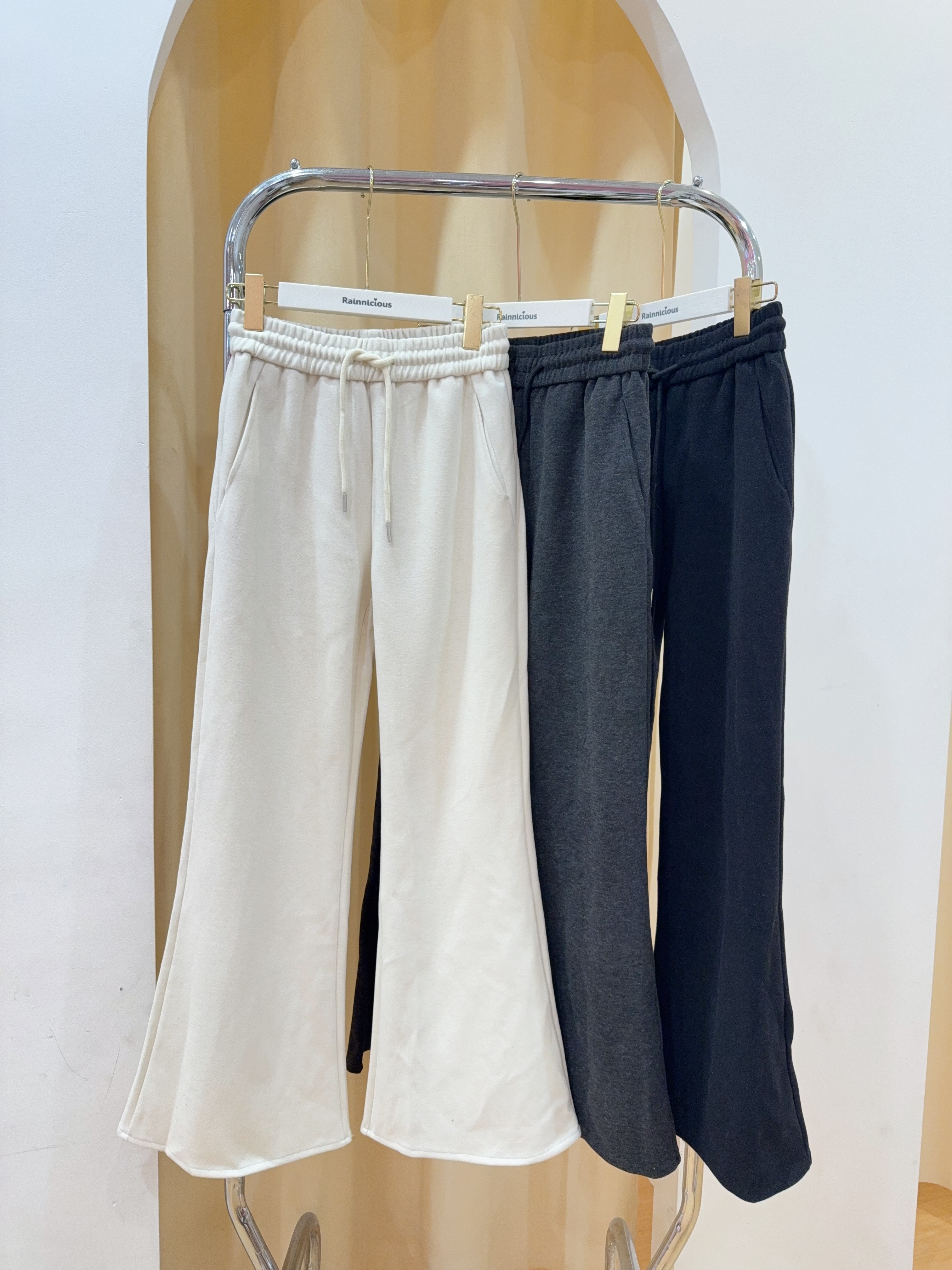 羊绒微喇叭休闲长裤 R2851