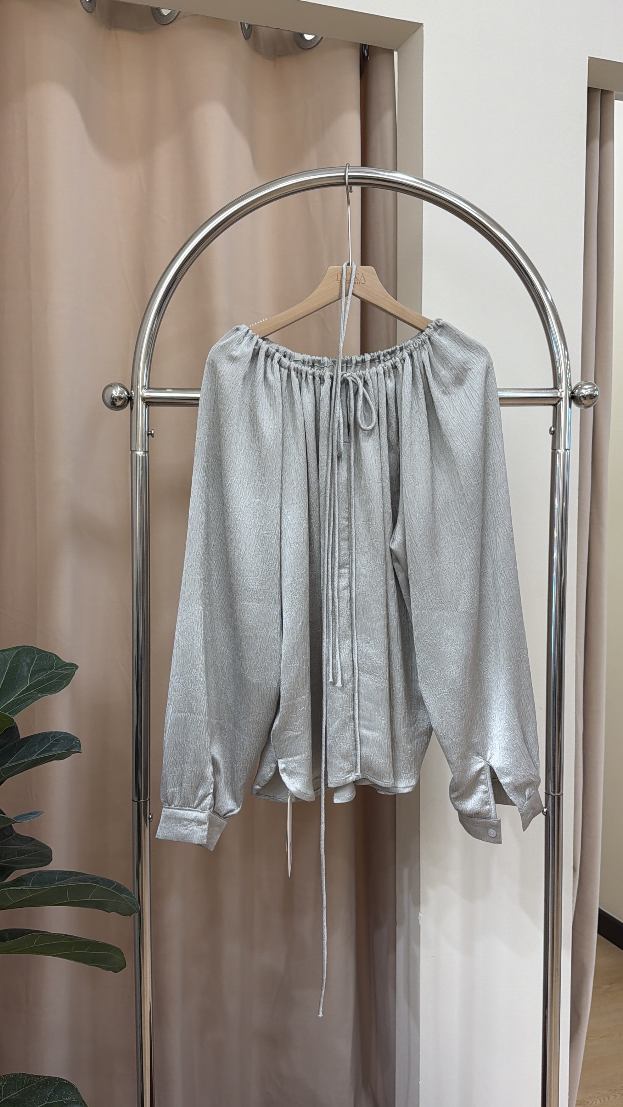 DK818丝绸长袖上衣