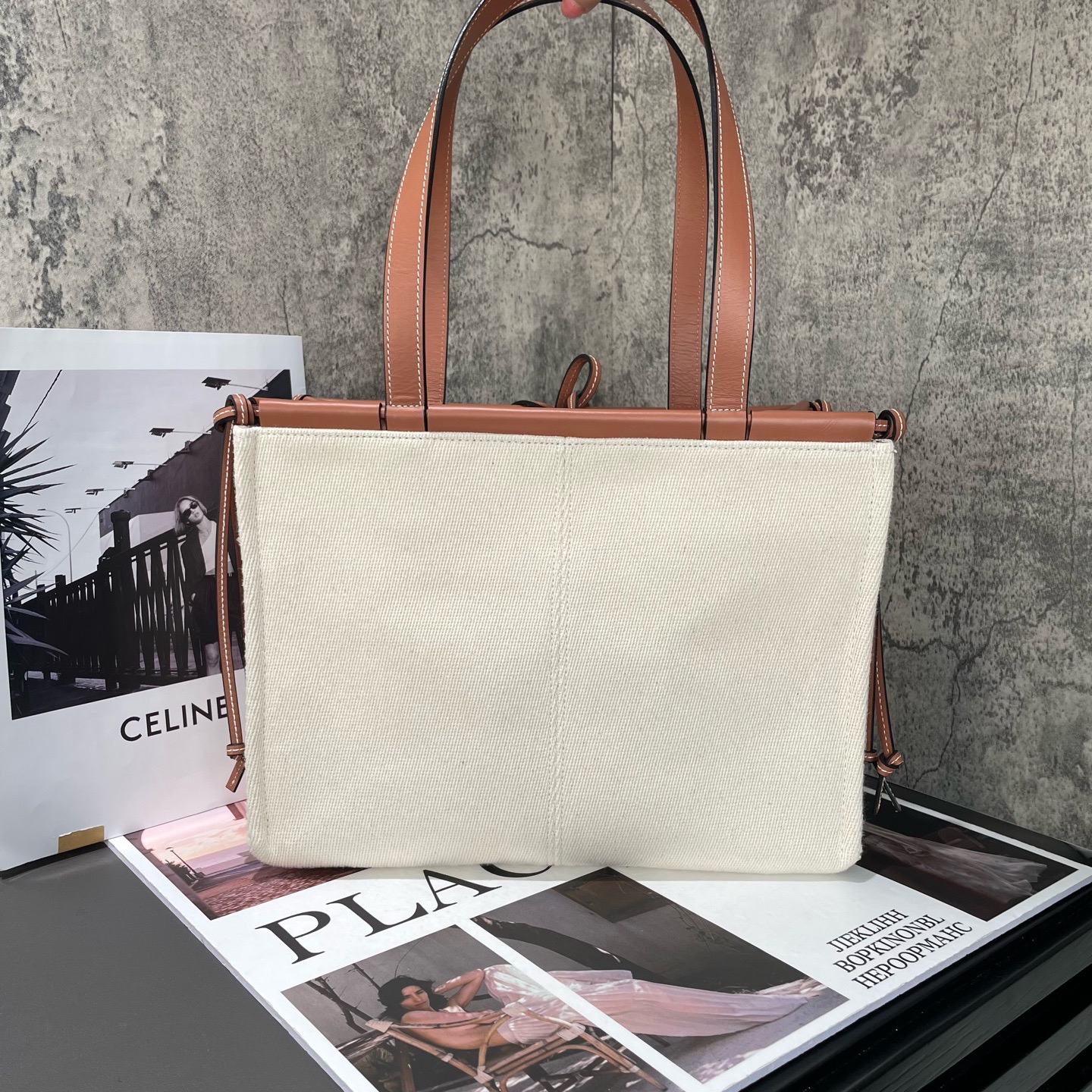 【預訂貨品】LOEWE米色帆布拼焦糖牛皮tote