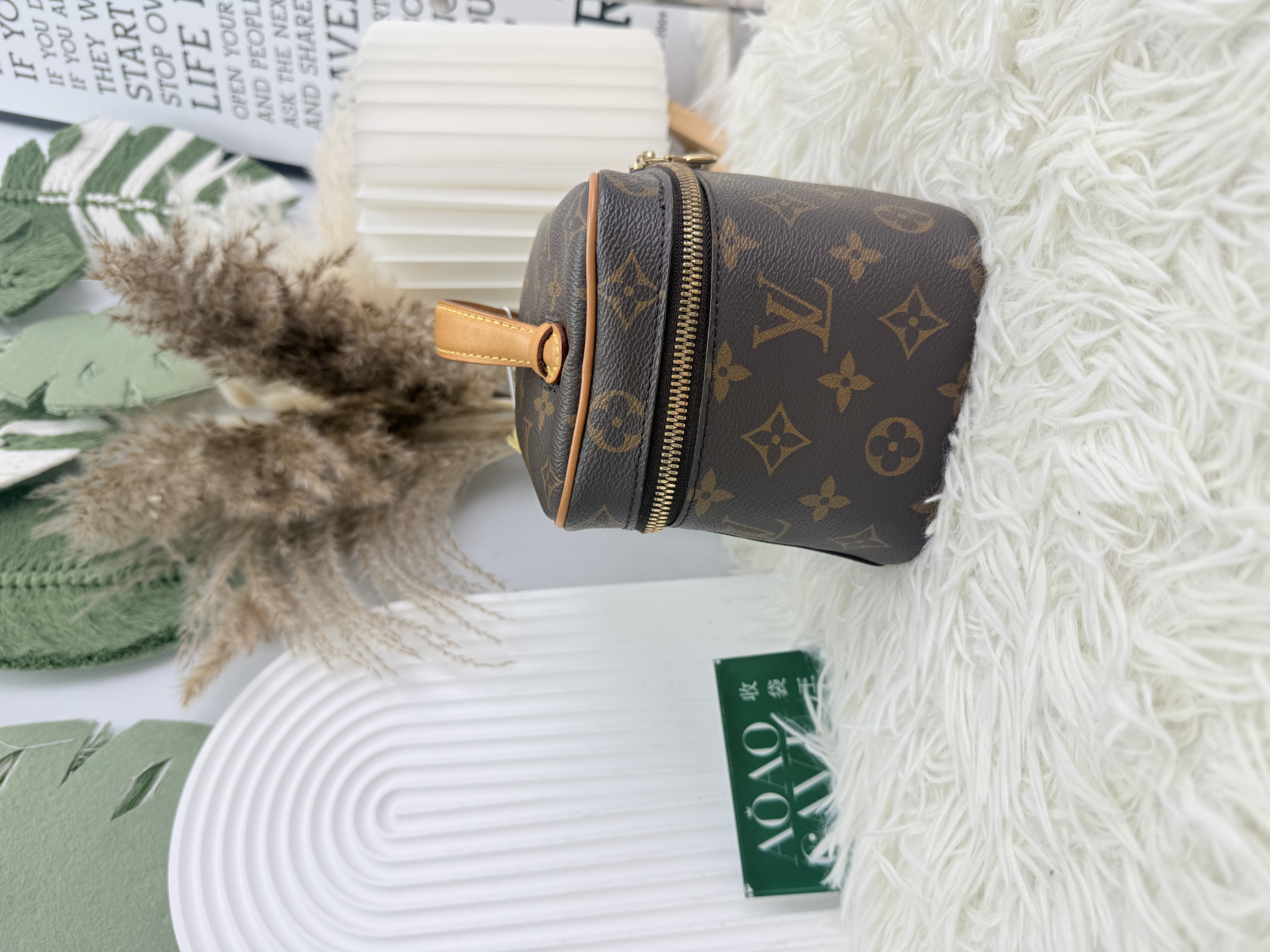 LV🤍PRE OWNED Nice Mini 老花化妝包 手拿包 🤎